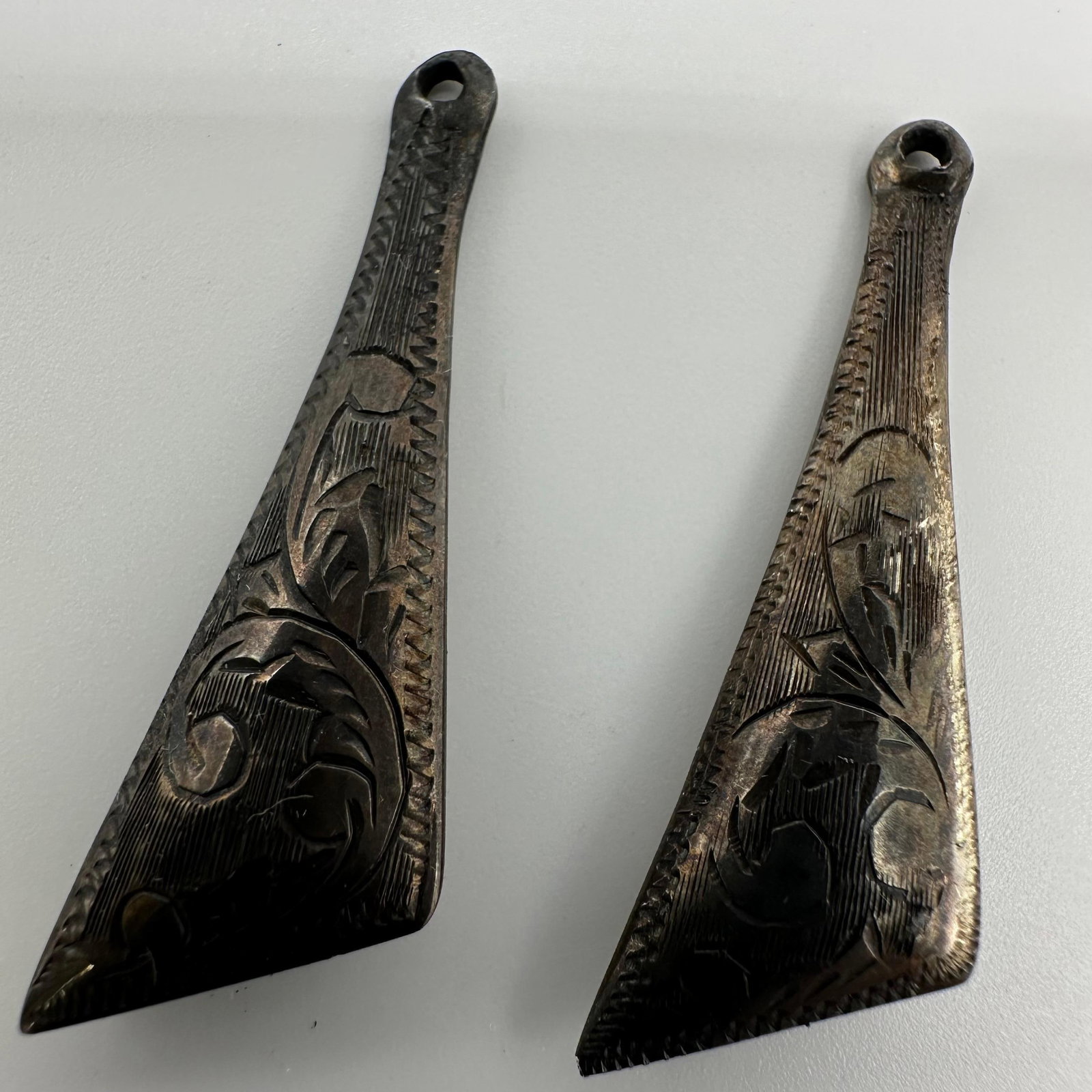 Etched Engraved Foliage Design Silver Earrings M50