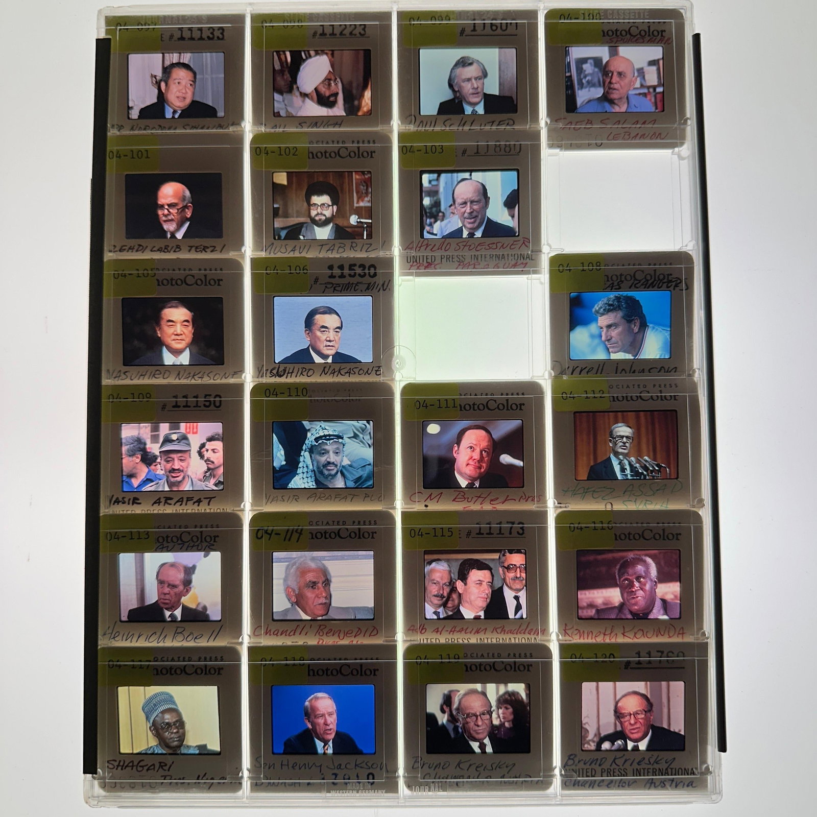 International Political Leader Press Photo Slide Transparency Collection Yasser Arafat: Collection of vintage color press photo slide transparencies featuring international political figures and world leaders, including Yasser Arafat, Heinrich Boll, Bruno Kreisky, Hafez Assad, Yasuhiro N
