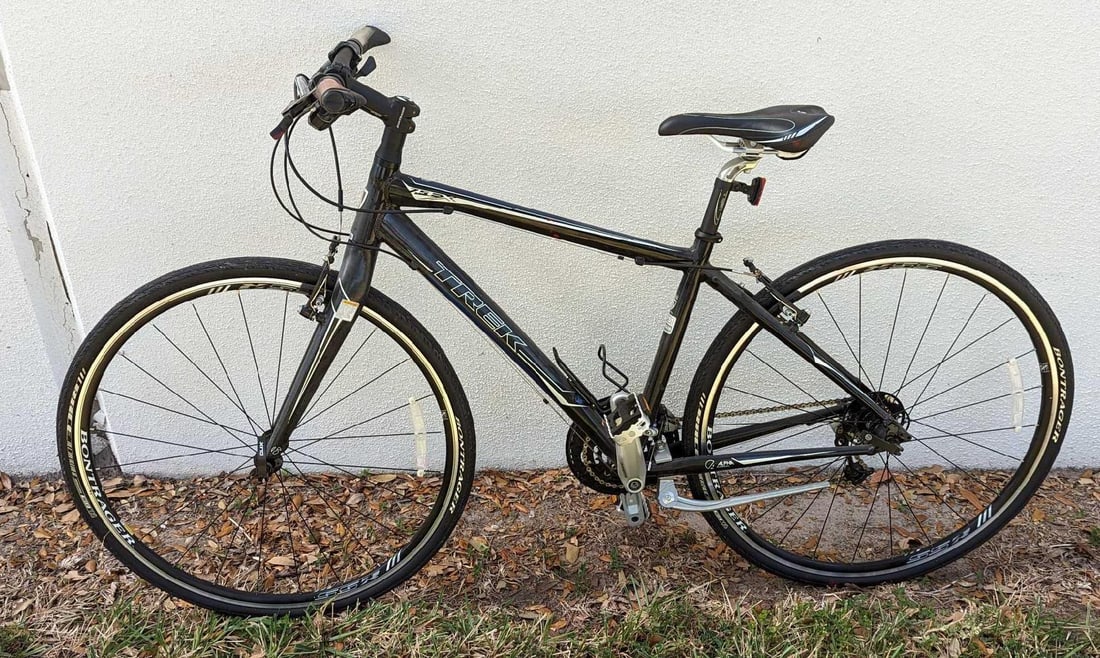 Retired 7.5FX Trek Fitness Bike 17.5 44.50 (1 of 12)