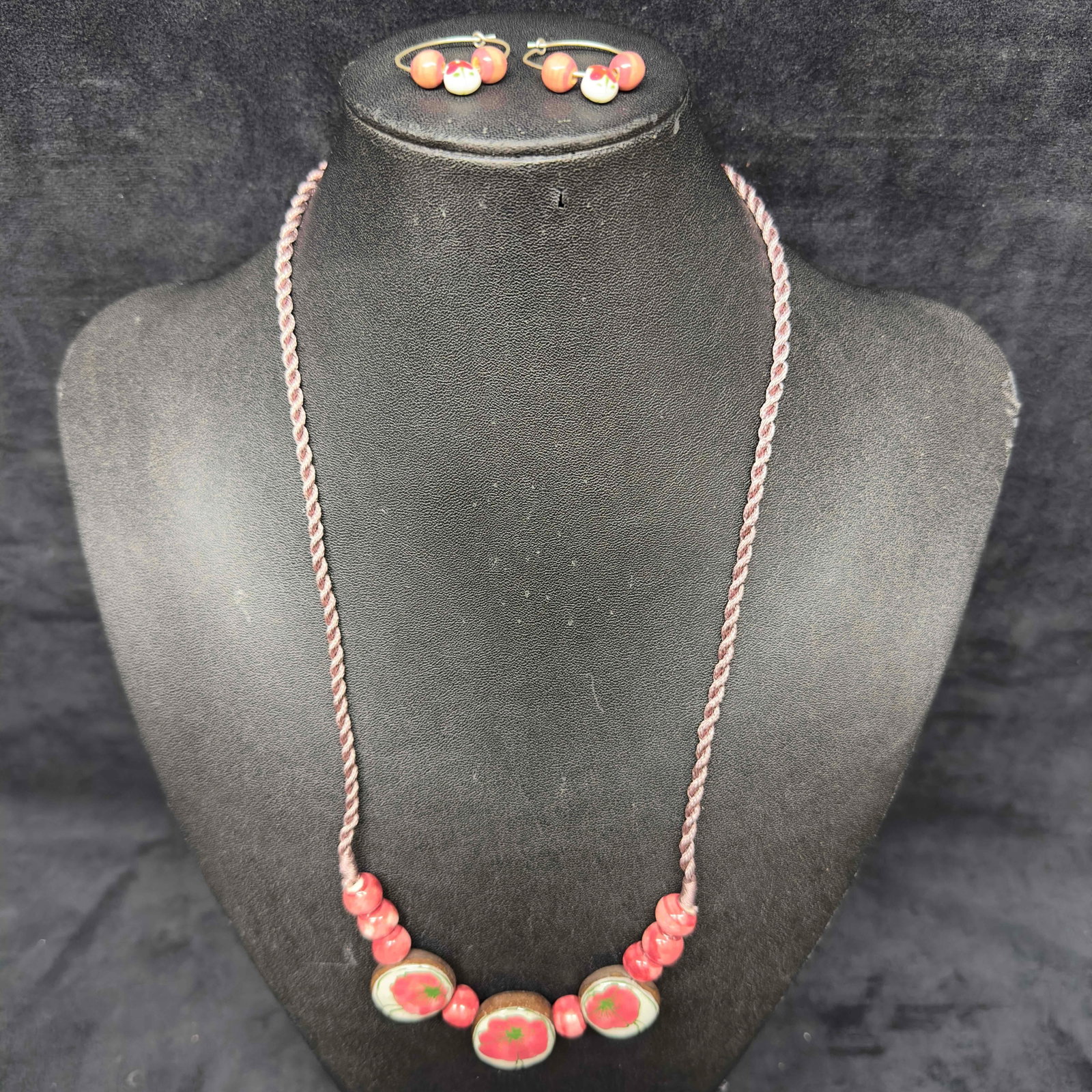 Porcelain Pink Flower Hand Painted Beaded Necklace and Bead Earrings Set Signed B: Porcelain Pink Flower Hand Painted Beaded Necklace and Bead Earrings Set Signed B. Necklace and earrings with pink colored porcelain beads with beautiful hand painted designs on each. The necklace and
