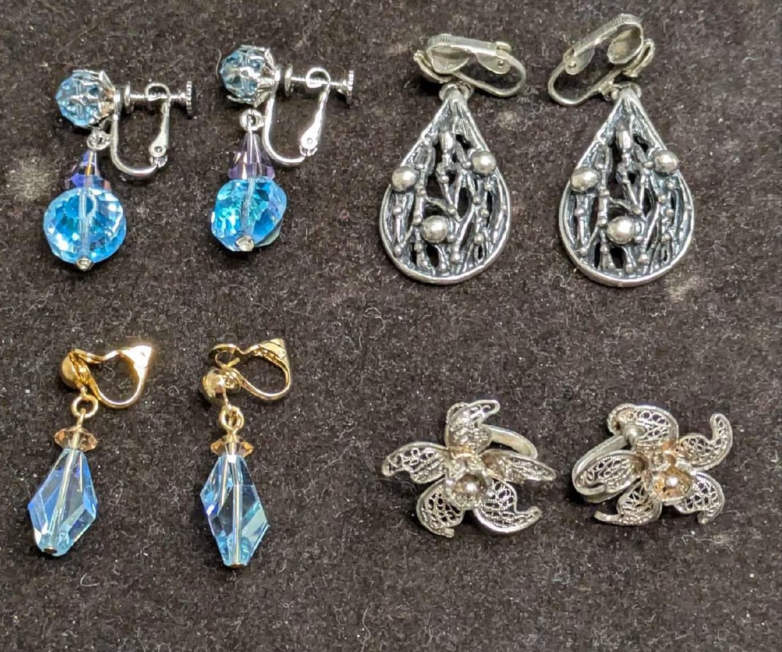 Vintage Unsigned Silver Tone And AB Crystal Clip On And Screw Back Earrings Lot Of 4: Vintage Unsigned Silver Tone And AB Crystal Clip On And Screw Back Earrings Lot Of 4. This lot includes: (1) Unsigned Set Of Silver Tone AB Crystals Screw Back Earrings. Each is approx 1 1/2" x3/8