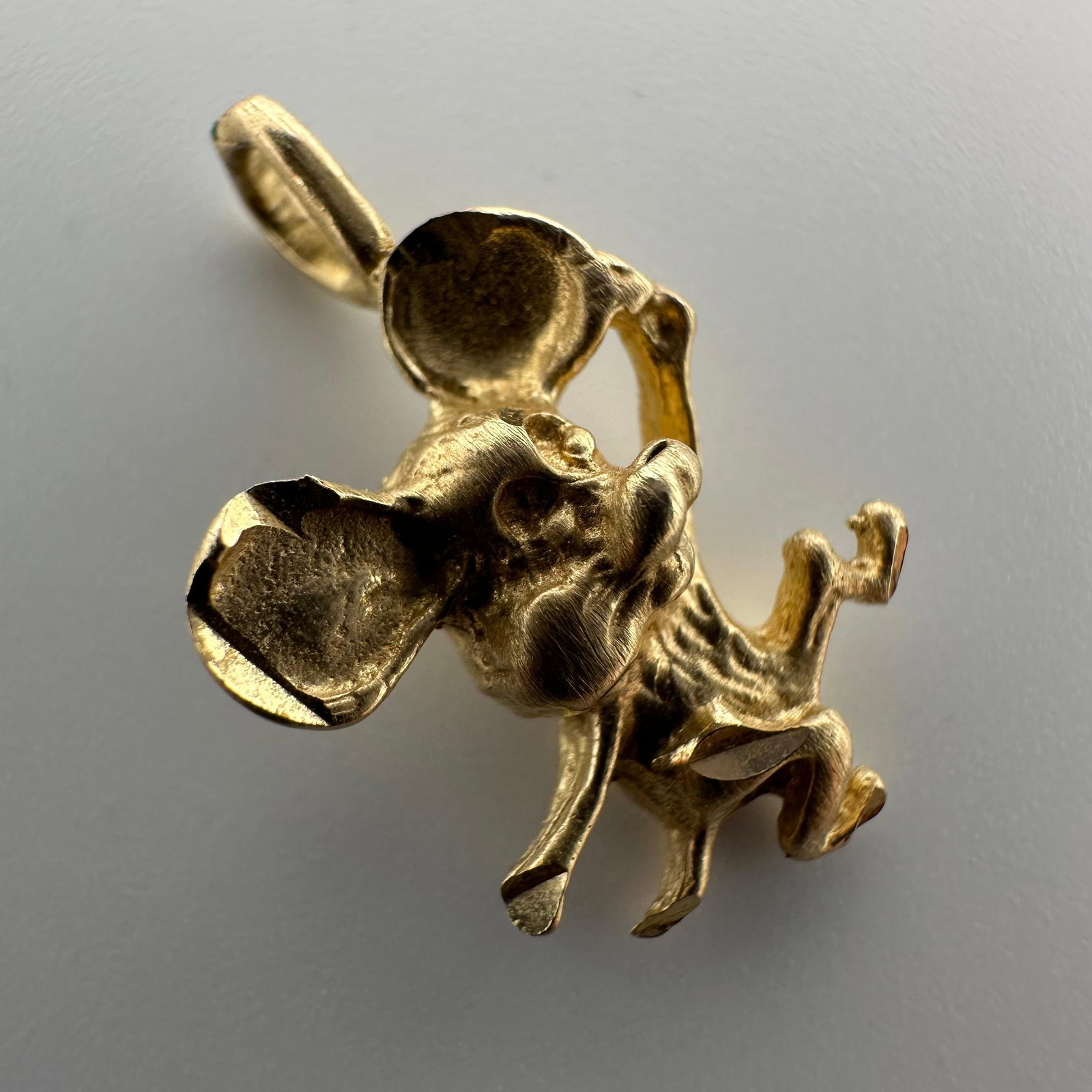 14k Yellow Gold Figural Mouse Charm Pendant: This item is in good pre-owned, previously used/displayed condition with noticeable light wear and surface scratches. Please reference all photos for full details. This piece of jewelry has been