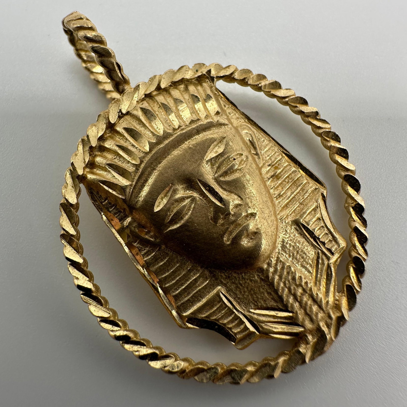 14K MA Gold King Tutankhamun Pharaoh Style Pendant: This item is in good pre-owned, previously used/displayed condition with noticeable light wear and surface scratches. Please reference all photos for full details. This piece of jewelry has been teste