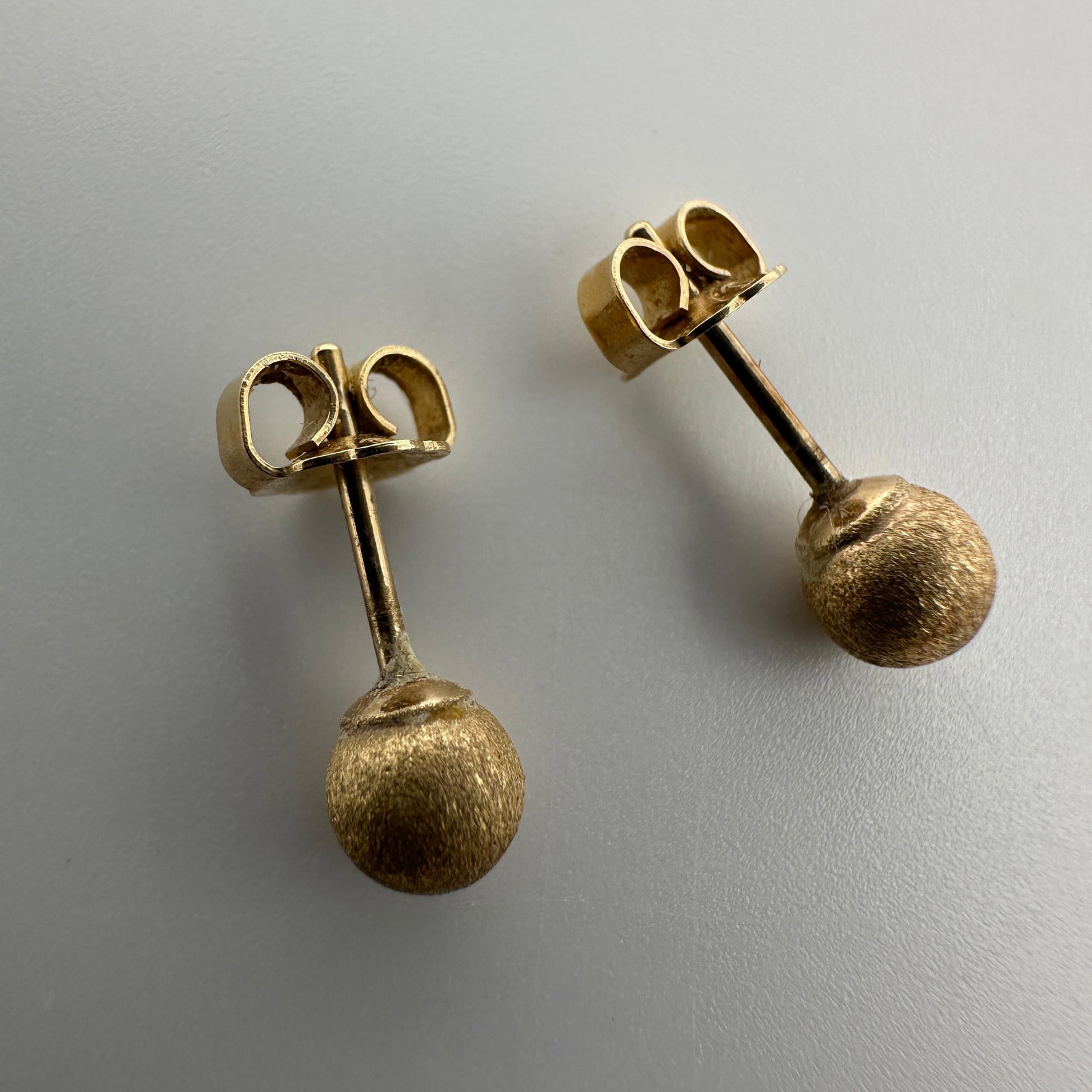14K Brushed Textured Finish Stud Ball Gold Earrings (1 of 4)