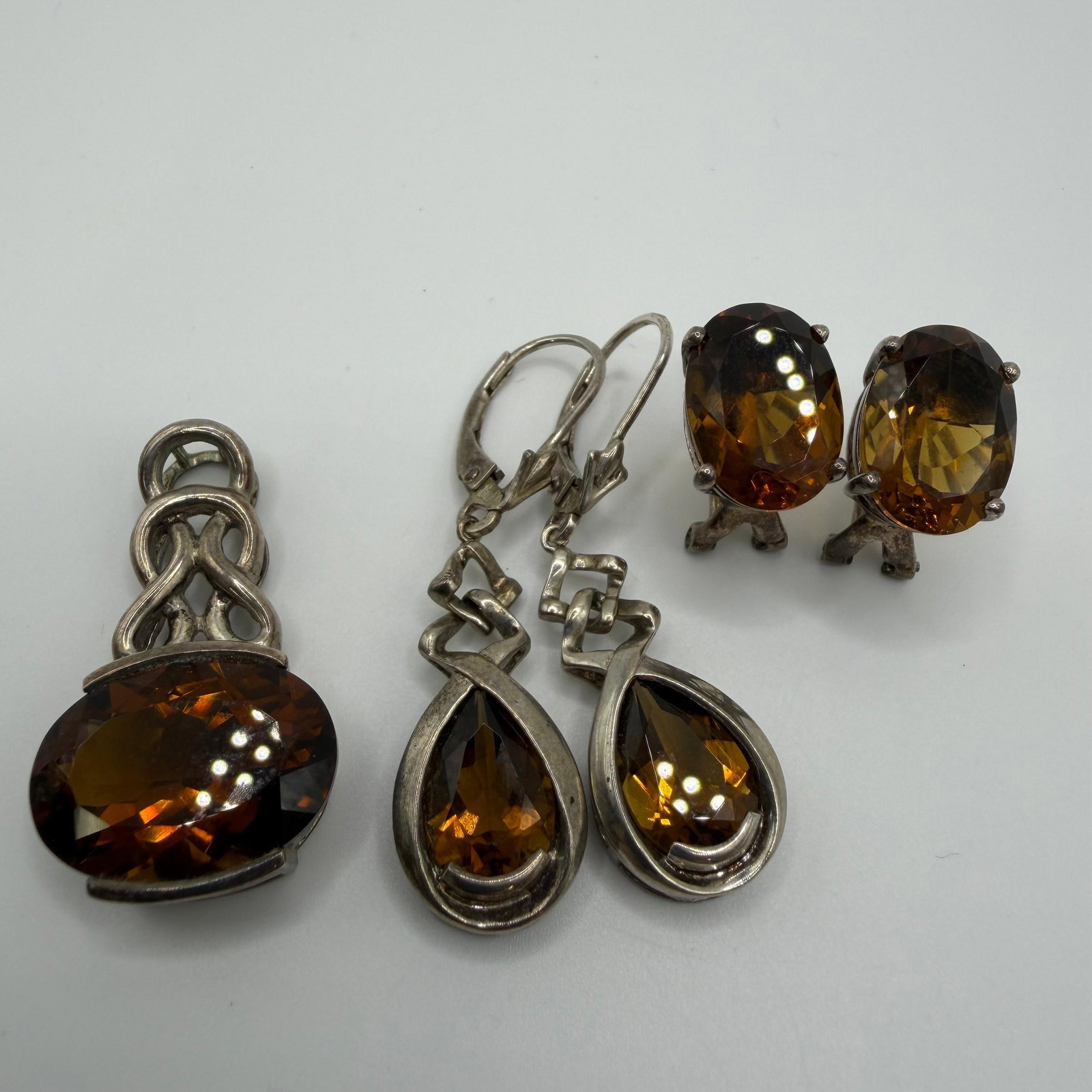 925 Sterling Set Pendant Earrings Smoky Topaz: This item is in good pre-owned, previously used/displayed condition with noticeable light wear and surface scratches. Please reference all photos for full details. This piece of jewelry has been caref