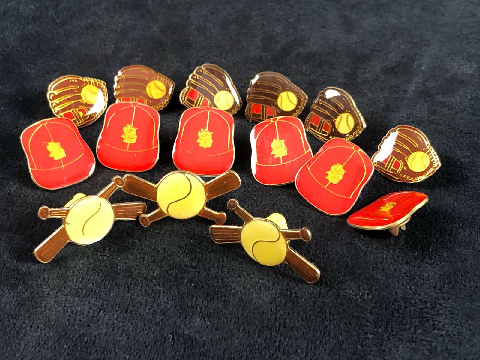 Lot of 15 Vintage Baseball Glove Bat St. Louis Cardinals Mitt Bat Lapel Pins (1 of 7)