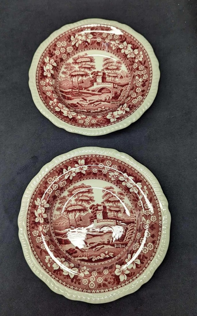 2 Vintage Fine China Spode Tower Rim Soup Bowls: 2 Vintage Fine China Spode Tower Rim Soup Bowls. Each retired plate is approx 7 3/4" x 7 3/4" x 1 1/4" and together they weigh 1.29lbs. The bowls have crazing. 