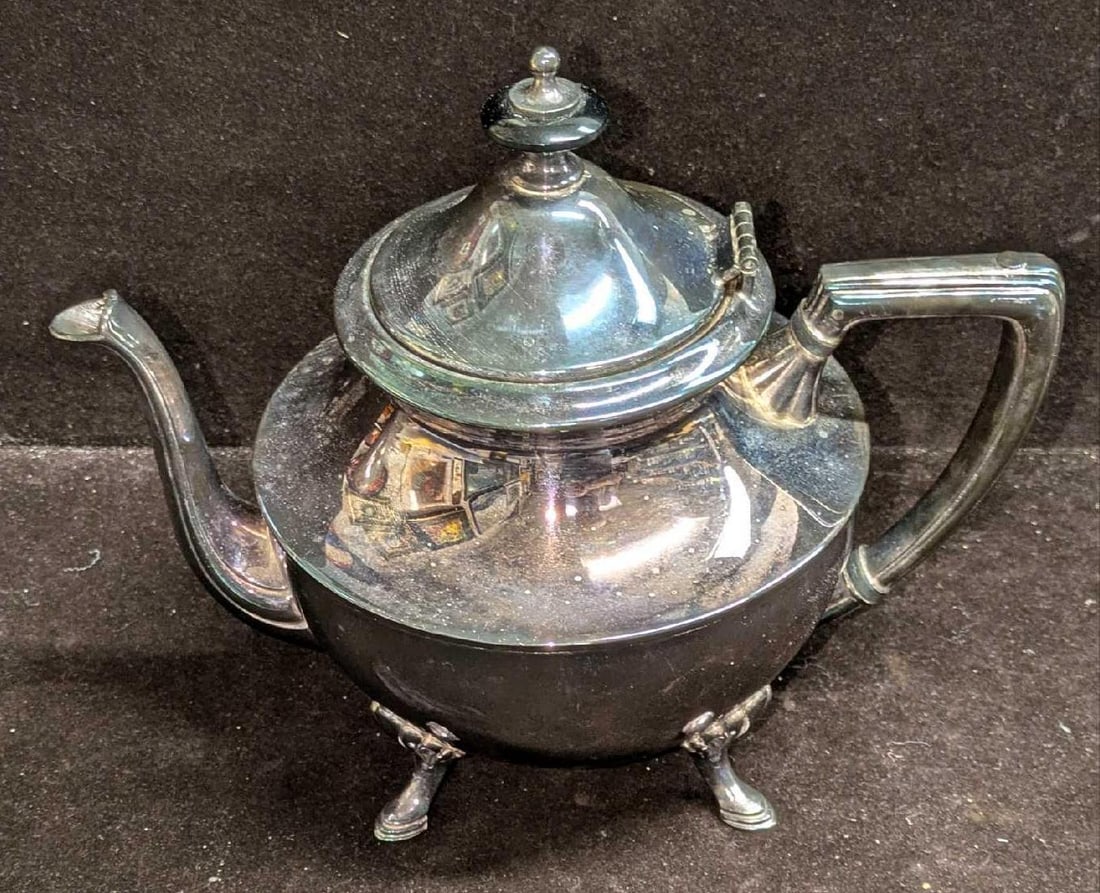 Vintage Silver Plated Crescent Coffee Pot B: Vintage Silver Plated Crescent Coffee Pot B. This is approx 10" x 6" x 8" and it weighs 1.75lb. There is some surface tarnish. Please see the images as they are part of the description.