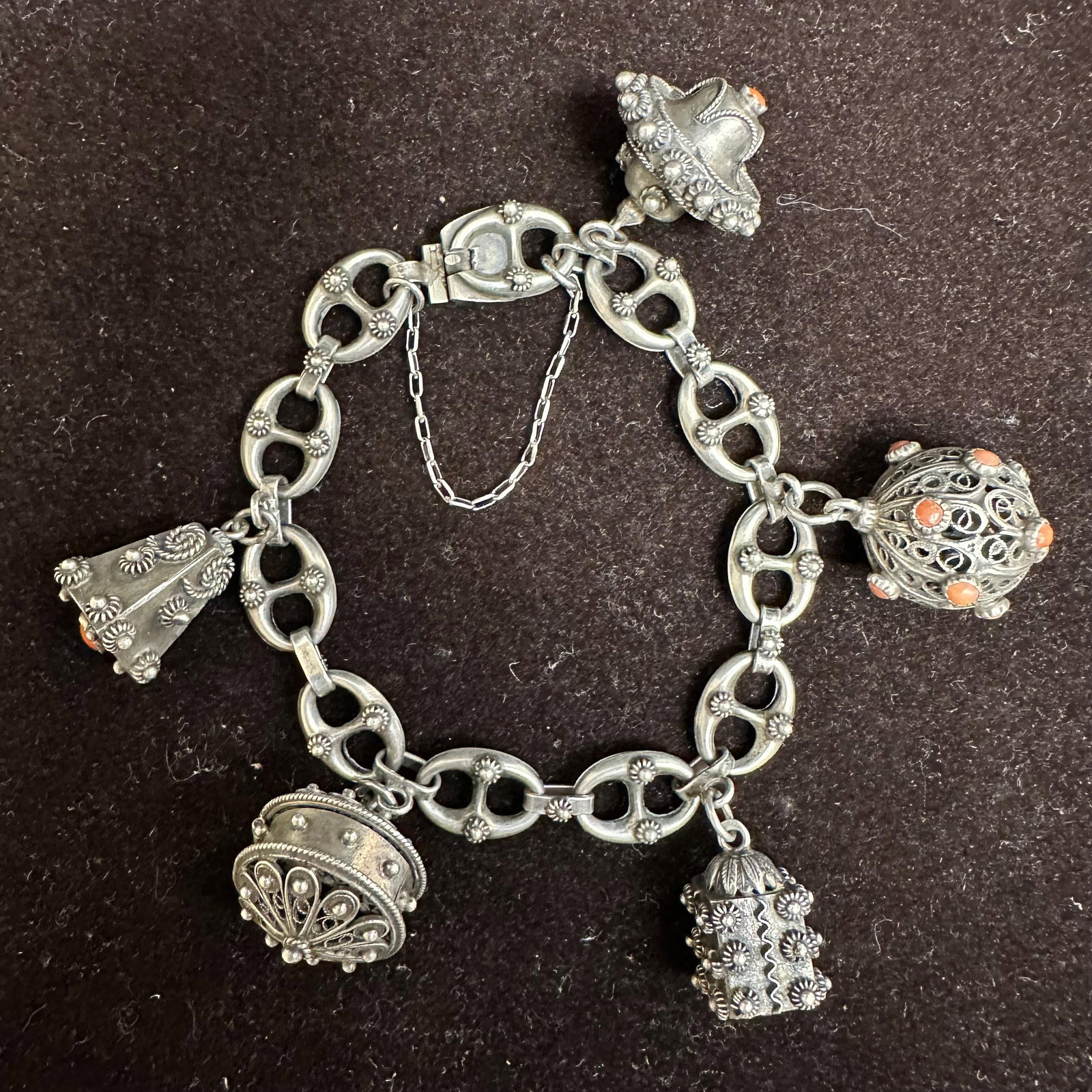 800 Silver Etruscan Revival Charm Locket Coral Inlay Bracelet K72