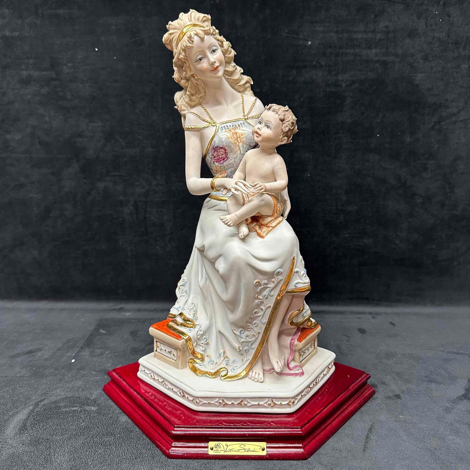 Vittorio Sabadin Capodimonte Motherhood Italy Porcelain Figure Decor R153: Vittorio Sabadin Capodimonte Motherhood Italy Porcelain Figure Decor. Minor markings noticed on the piece. This item is in pre-owned, previously displayed condition with normal light wear, and su