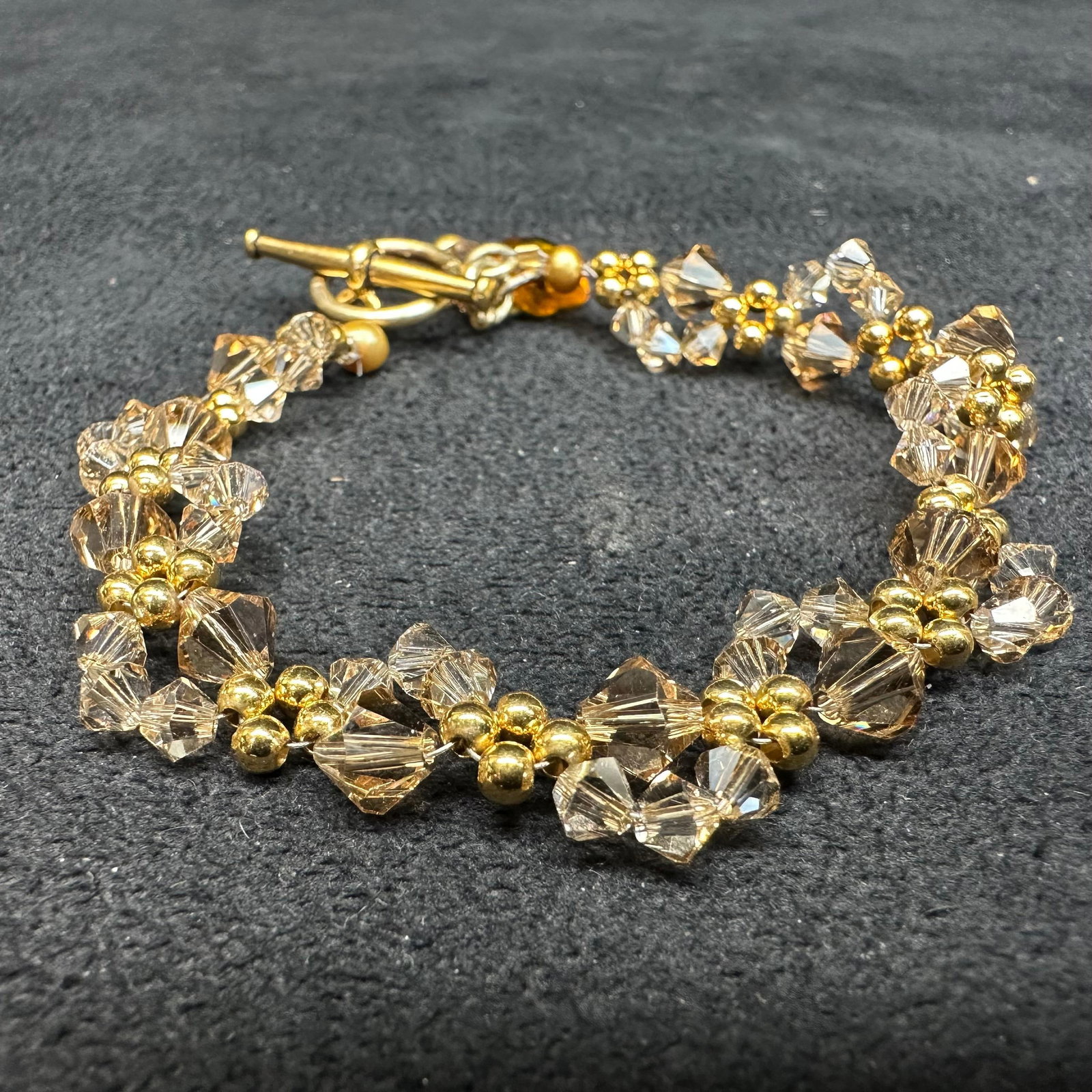 Glass Beaded and Gold Plated Sterling Silver Bracelet: This item is in good pre-owned, previously used/displayed condition with noticeable light wear and surface scratches. Please reference all photos for full details. This piece of jewelry has been teste