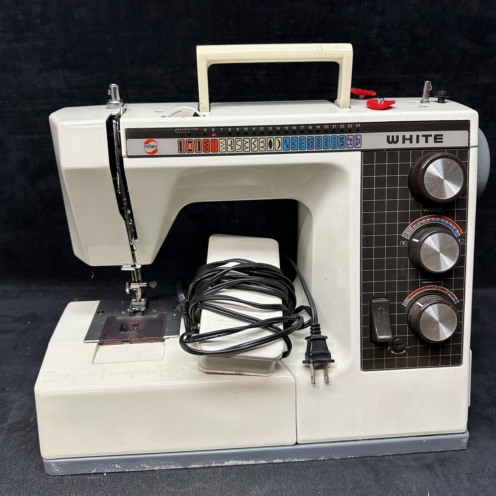 White Rotary Zig Zag Sewing Machine With Case And Accessories (1 of 6)
