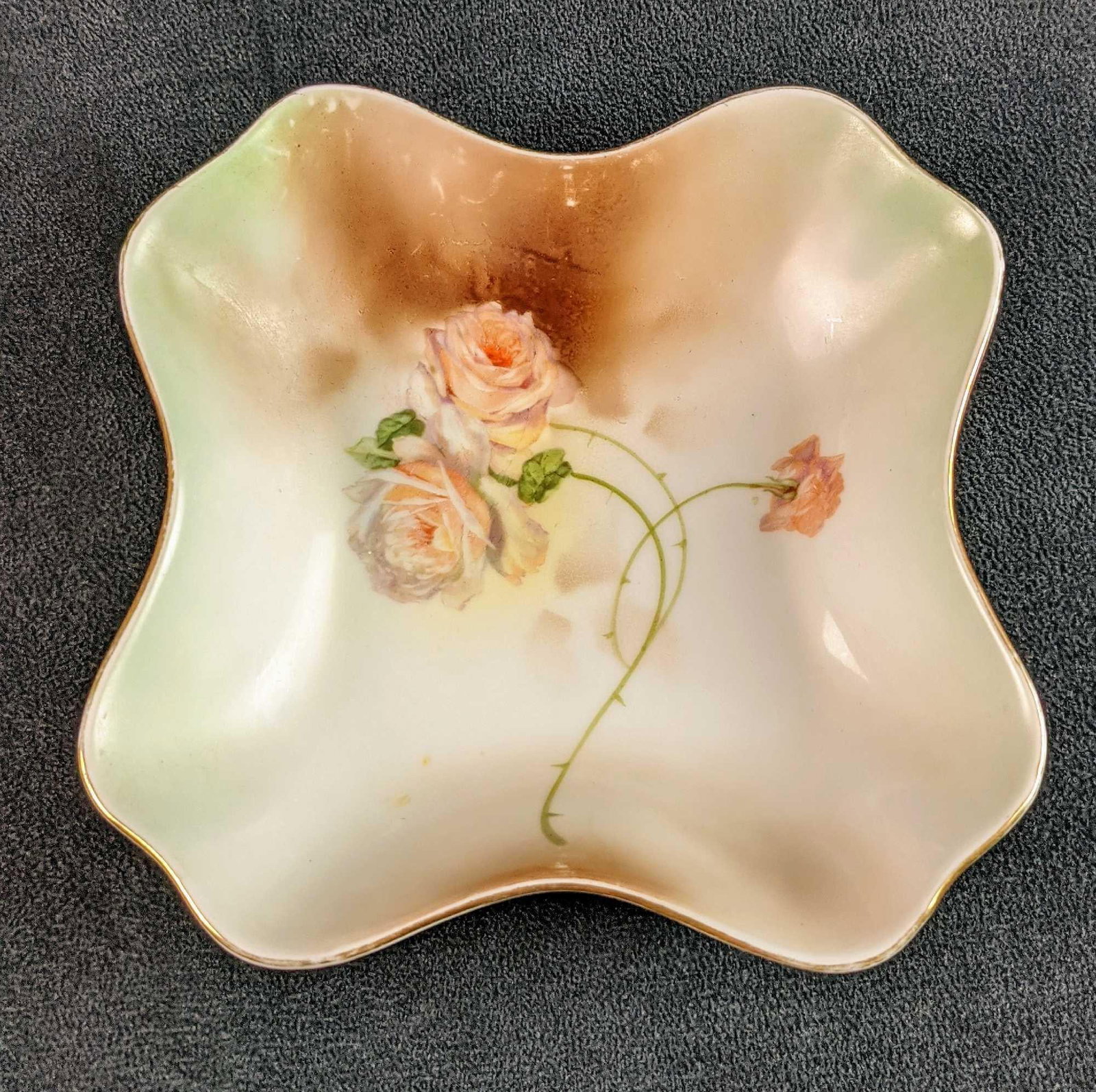 Royal Rudolstadt Prussia Rose Candy Dish: Royal Rudolstadt Prussia Rose Candy Dish. Is in good, vintage condition with some wear and minor color loss. No crazing. Is approx 6" x 6" x 2".