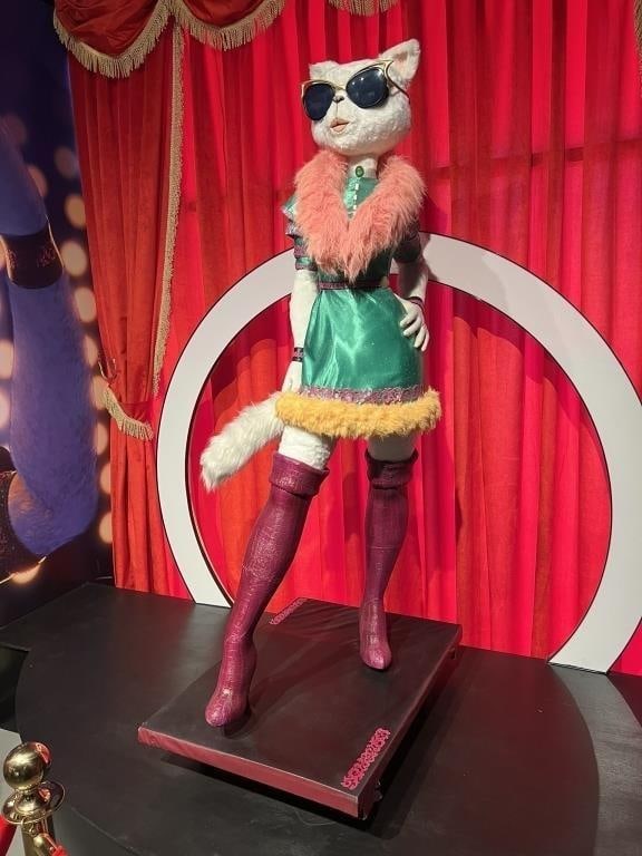 Extremely Detailed Celia Creme Life Size Figure: Extremely Detailed Celia Creme Life Size Figure This large figure was made by a well-known FX company in Mexico City, and features lifelike fur and clothes on Celia Creme, from the Lonely Dog series.
