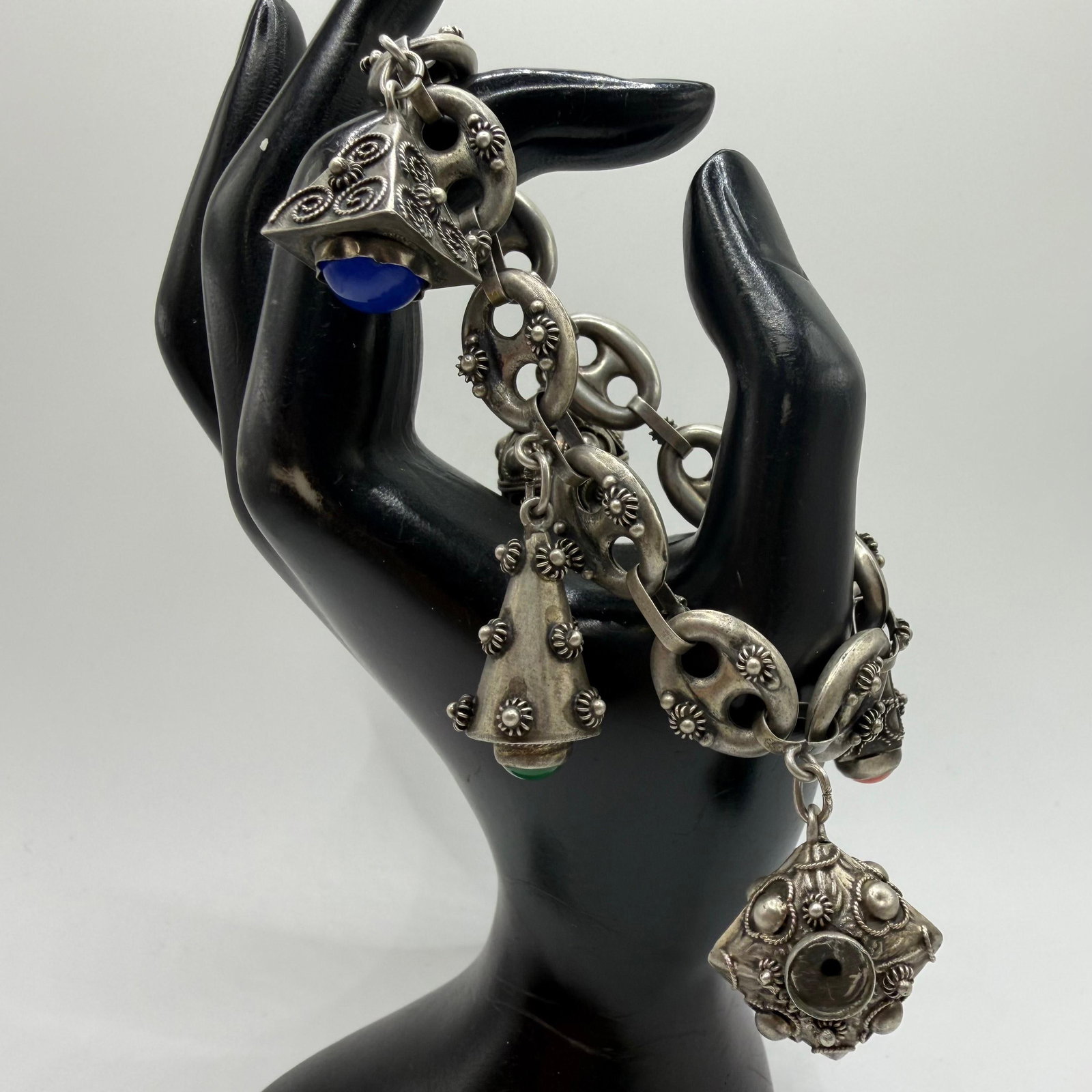 Faux Stone Accent Floral Motif Ornate Fob Charm 800 Silver Bracelet ER47: This item is in pre-owned, previously used/displayed condition with noticeable light wear and surface scratches. Please reference all photos for full details. This piece of jewelry has been carefully 