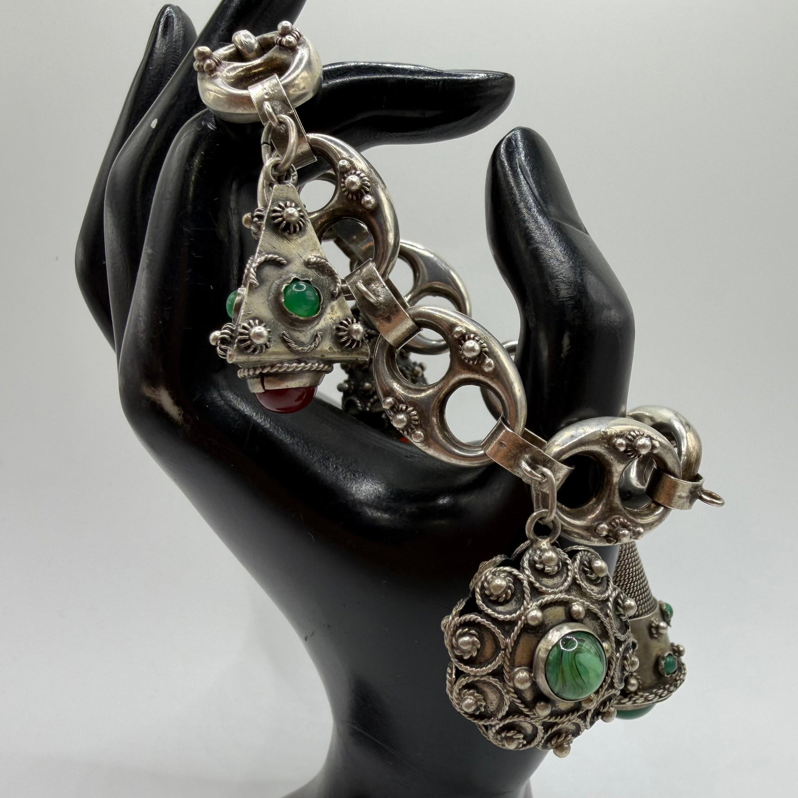 Puffy Mariner 925 Chain and 800 Silver Multi Ornate Fob Charm Bracelet ER50: This item is in pre-owned, previously used/displayed condition with noticeable light wear and surface scratches. Please reference all photos for full details. This piece of jewelry has been carefully 