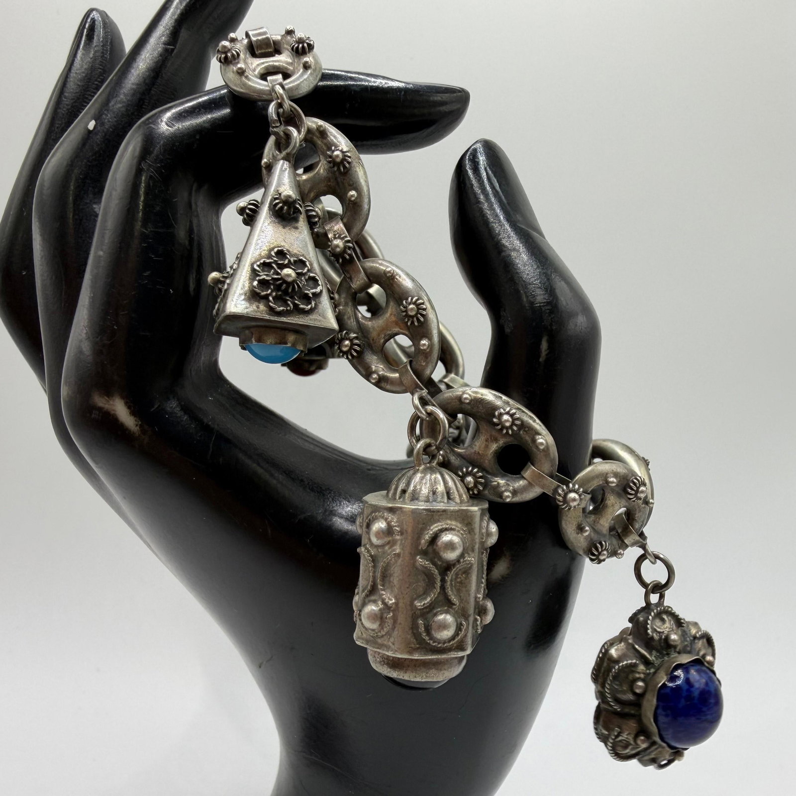 Silverwork Ornate Fob Charm Bracelet ER52 Floral 800 Silver: This item is in pre-owned, previously used/displayed condition with noticeable light wear and surface scratches. Please reference all photos for full details. This piece of jewelry has been carefully 