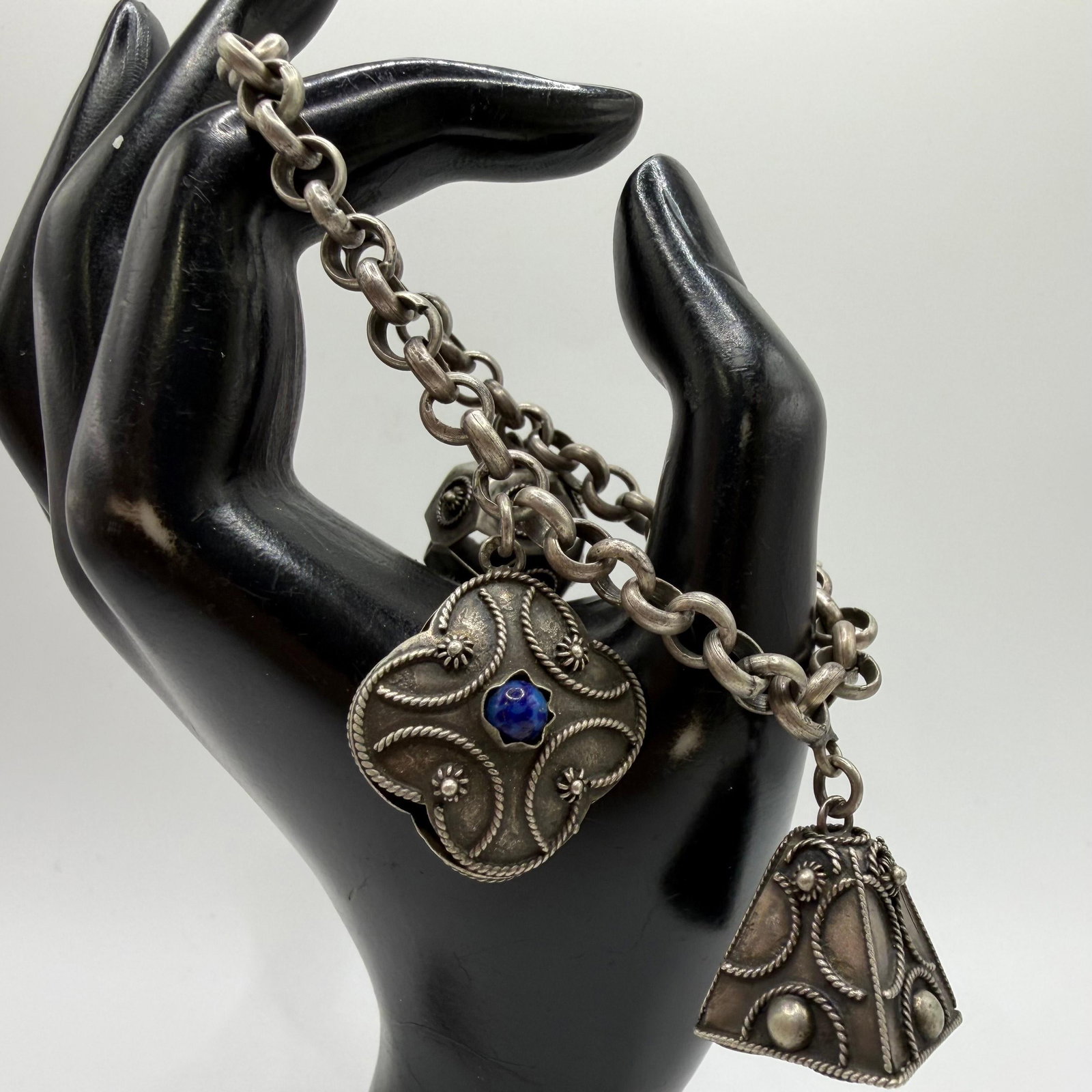 Stone Fob Charm Chunky Link 800 Silver Bracelet ER55: This item is in pre-owned, previously used/displayed condition with noticeable light wear and surface scratches. Please reference all photos for full details. This piece of jewelry has been carefully
