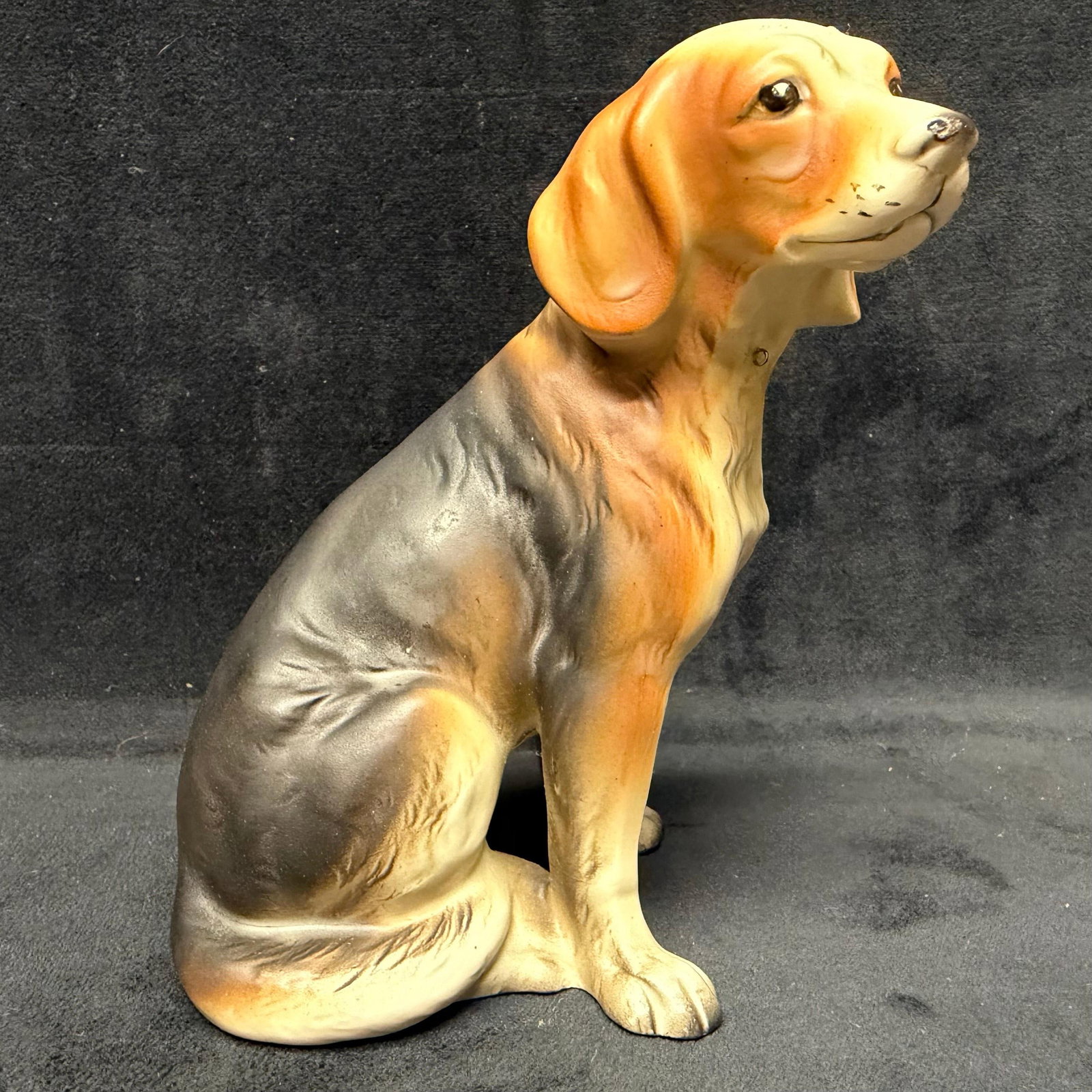 Mid Century Modern Style Ceramic Beagle Figurine: Marked Japan on the underside. This item is in pre-owned, previously used/displayed condition with noticeable light wear and surface scratches. Please reference all photos for full details. Size: 4