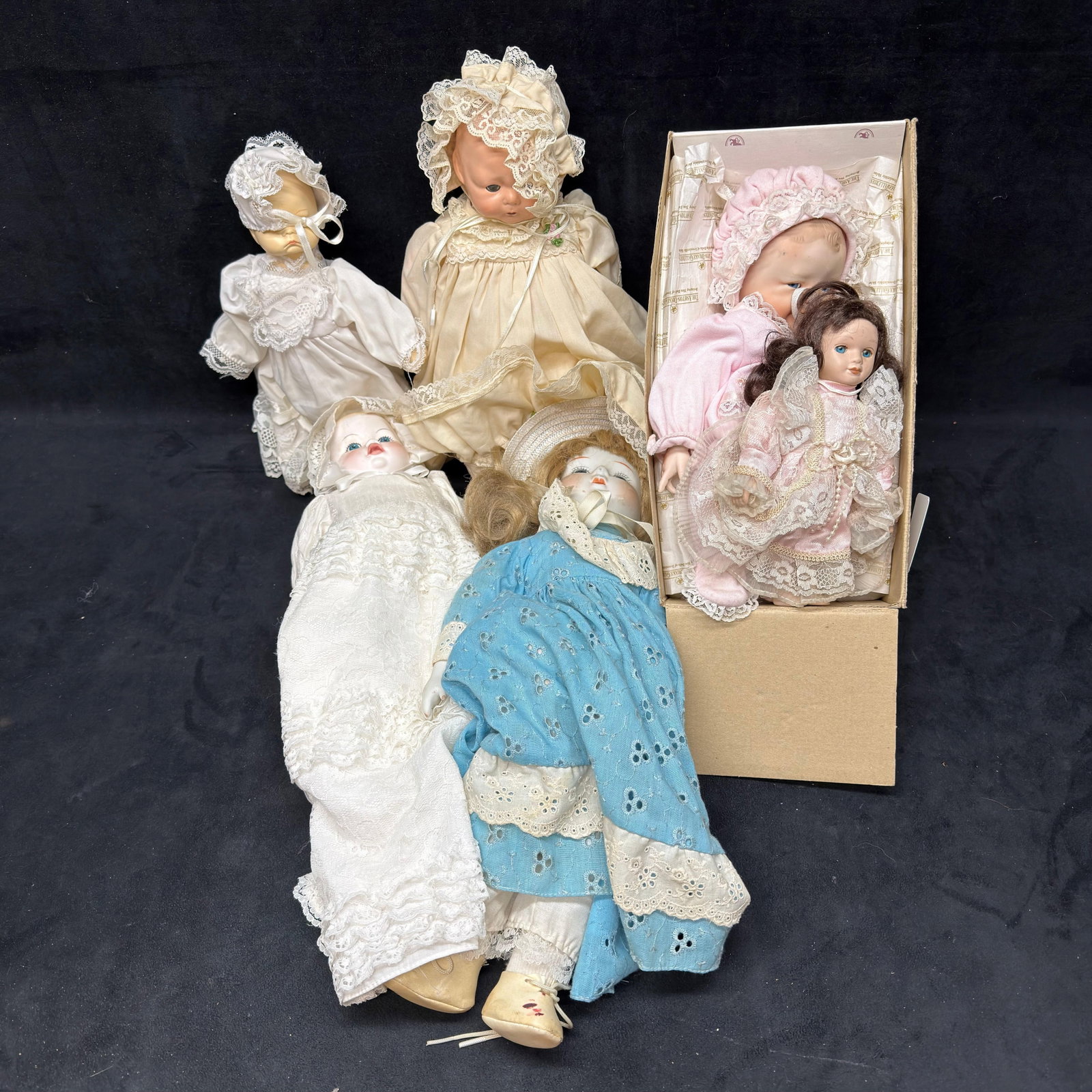 Assorted Lot of Six Vintage and Collectible Baby Dolls Ashton-Drake (1 of 6)