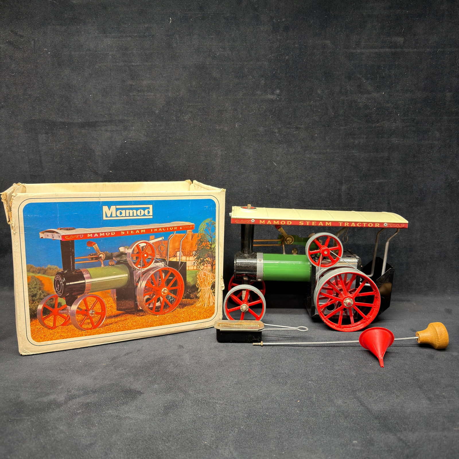 Mamod TE1A Live Steam Tractor Engine (1 of 8)