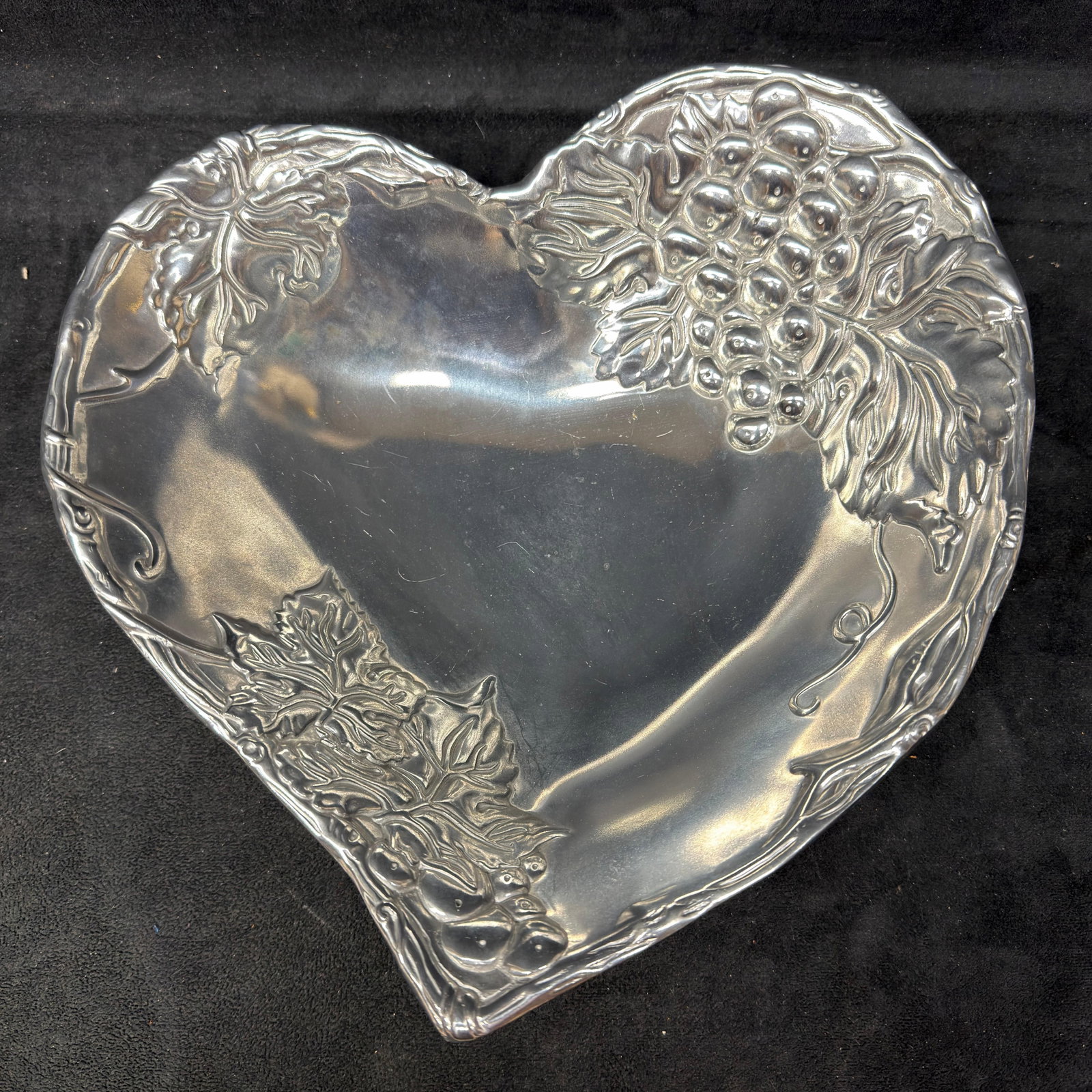 Arthur Court Grape Pattern Aluminum Heart Shaped Serving Bowl (1 of 8)