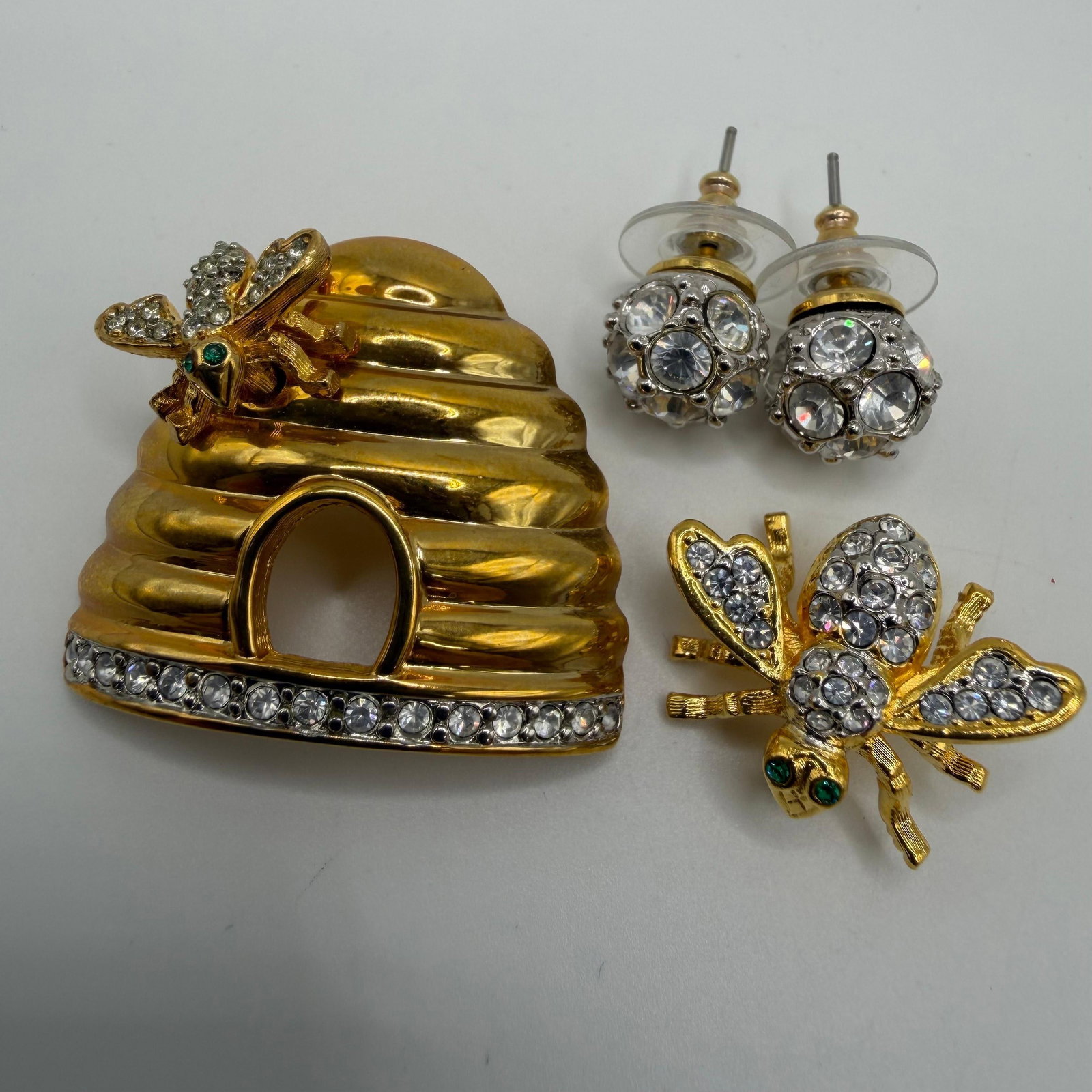 Joan Rivers Crystal Beehive Bee Brooch and Rhinestone Earrings Set HH28 (1 of 3)