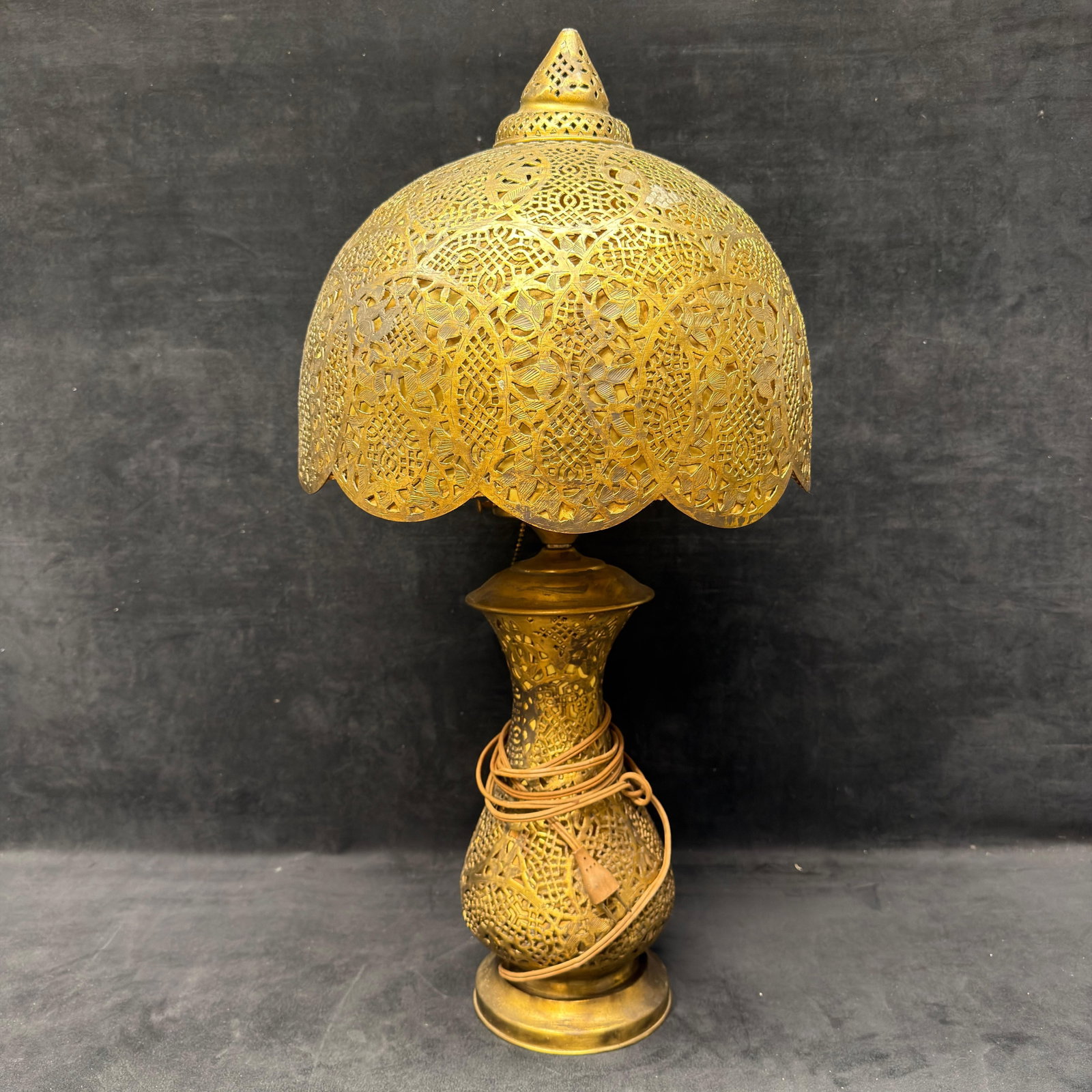 Vintage Moroccan Style Pierced Brass Table Lamp with Matching Filigree Shade (1 of 10)
