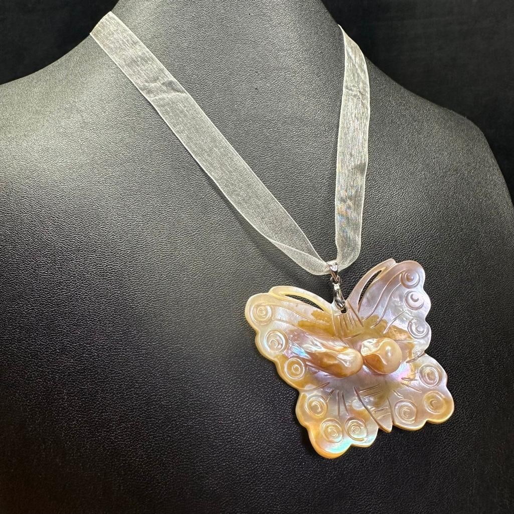Hand-Carved Blister Pearl Necklace - Butterfly: This piece of jewelry has been tested and researched prior to listing. Please view all our pictures they are part of our description. DETAILS: Metal - Base Metal Color - Silver Stones - Blister