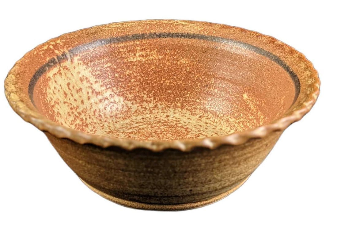 Ellen Dickman Ceramic Pottery Handmade Bowl: Ellen Dickman Ceramic Handmade Bowl. Made in Santa Ysabel, CA. The bowl is approx 8" x 8" x 3" and is in a good, used condition with no known damage. Artist signed the bottom.