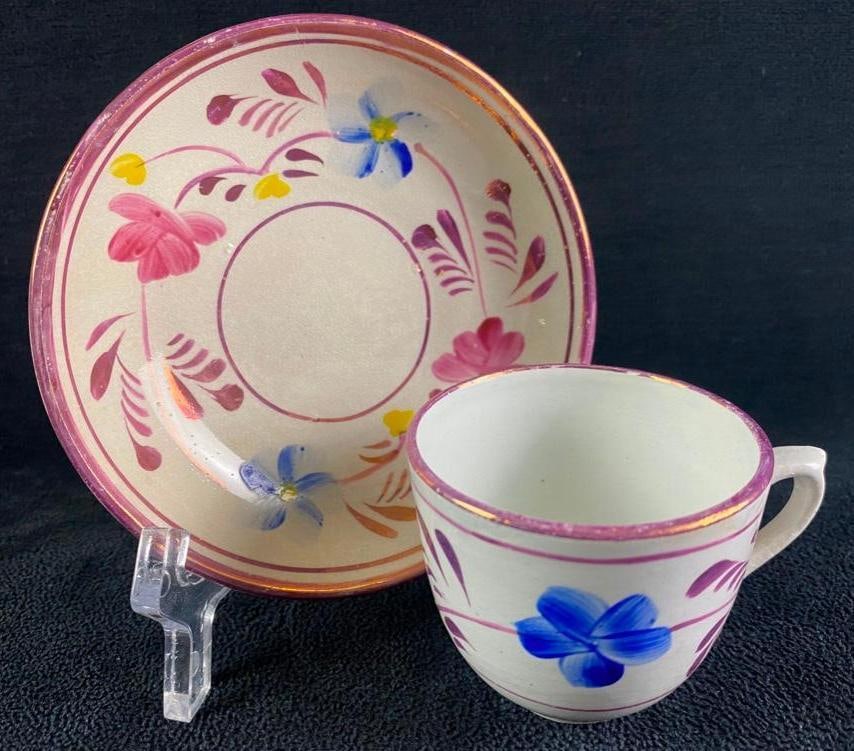 Antique Pink Lustreware Cup & Saucer: Antique Sunderland Pink Lustreware Cup & Saucer Pink Lustreware porcelain cup and saucer from the early 1800s, made in England. These porcelain sets with the trademark pink pearlescent d