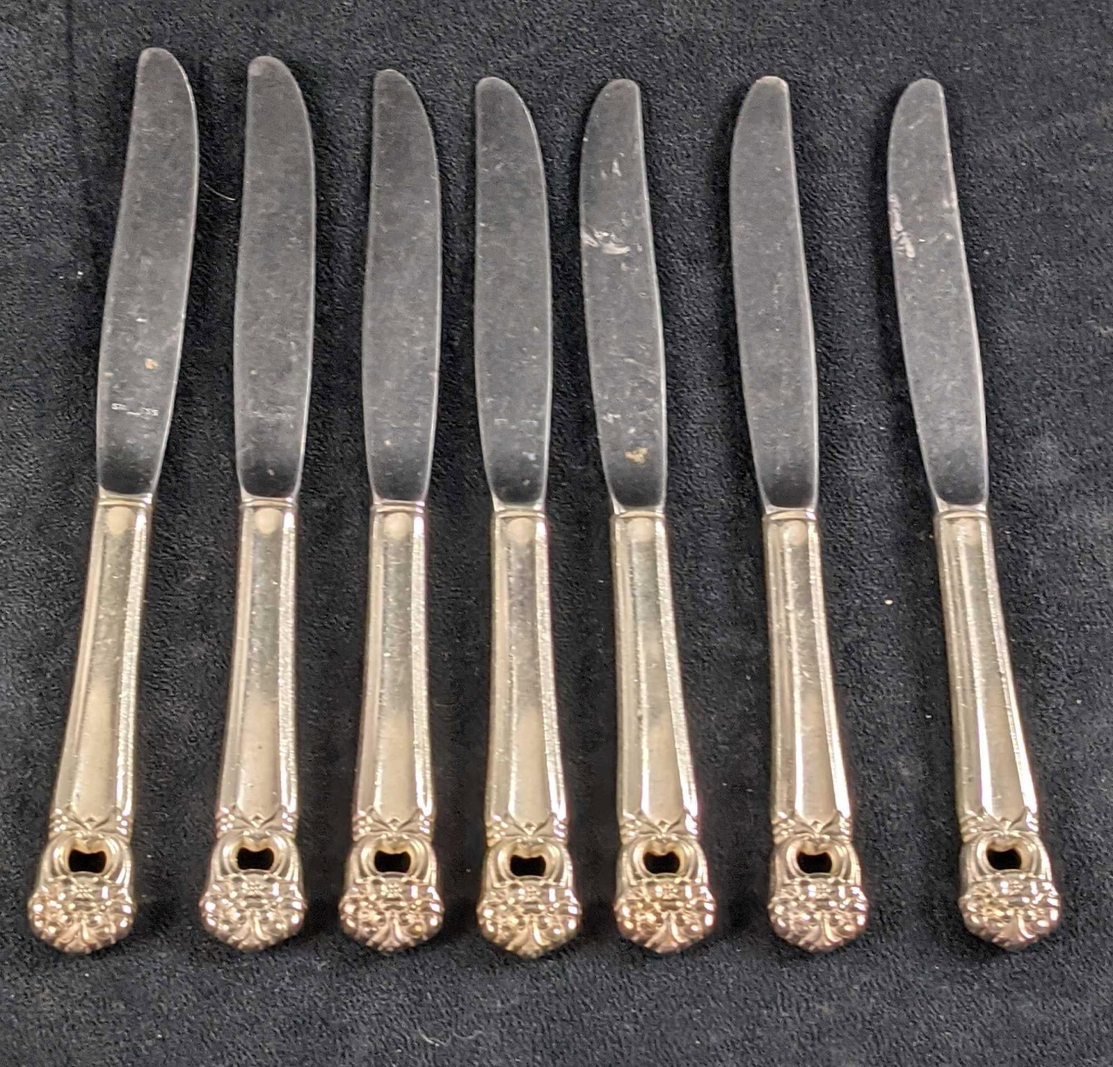 7 Vintage Eternally Yours Stainless Steel Knives: This lot includes seven " Eternally Yours" Stainless Steel Knives by International Silver. This retired series was released from 1941 - 1973. These are approx 9" long. Knives are in a good, vinta