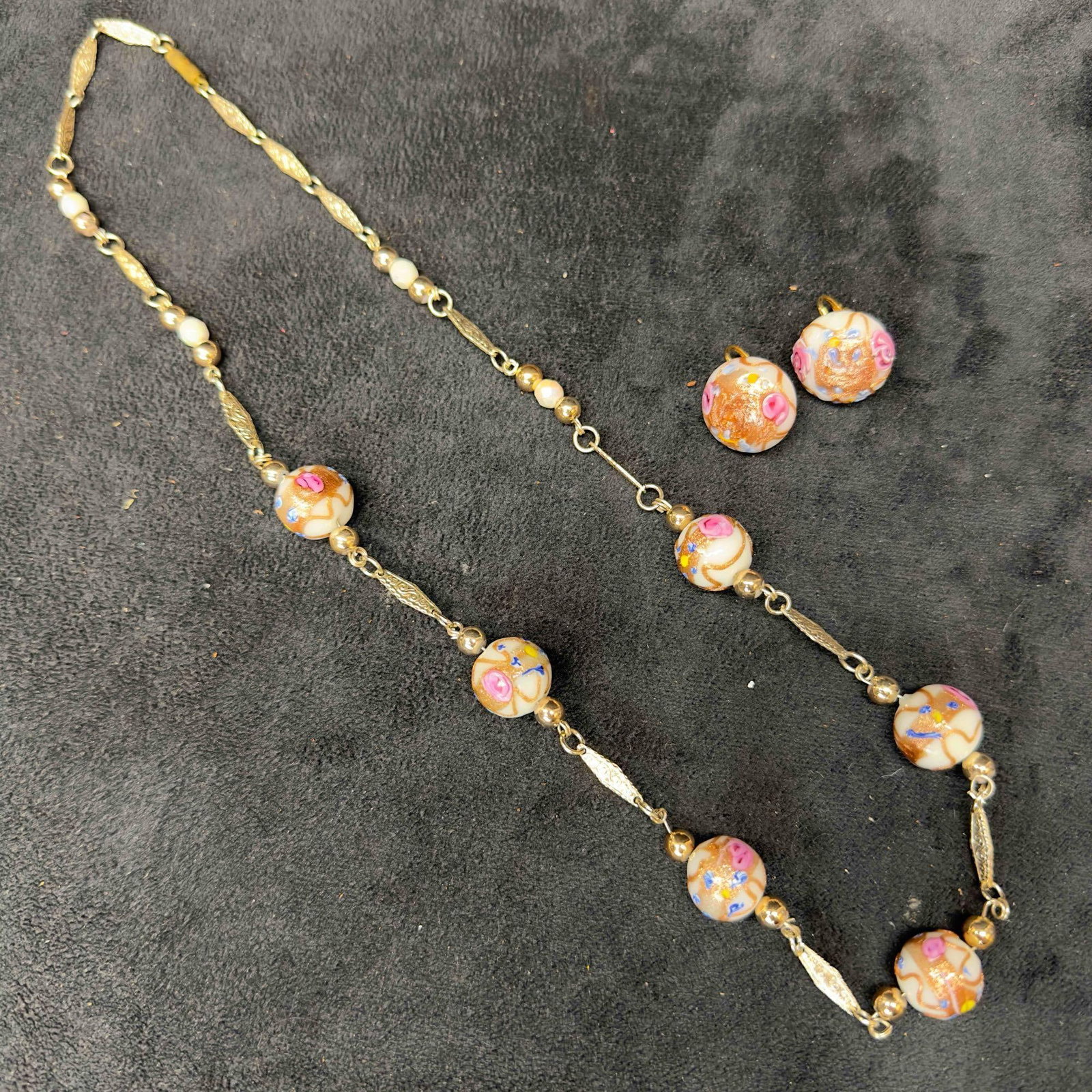 Venetian Murano Fiorato Lamp Work Glass White Round Bead Necklace and Circle Earrings Set A32: Venetian Murano Fiorato Lamp Work Glass White Round Bead Necklace and Circle Earrings Set A32. Necklace and earrings with white colored glass beads with beautiful hand painted floral designs on each. 