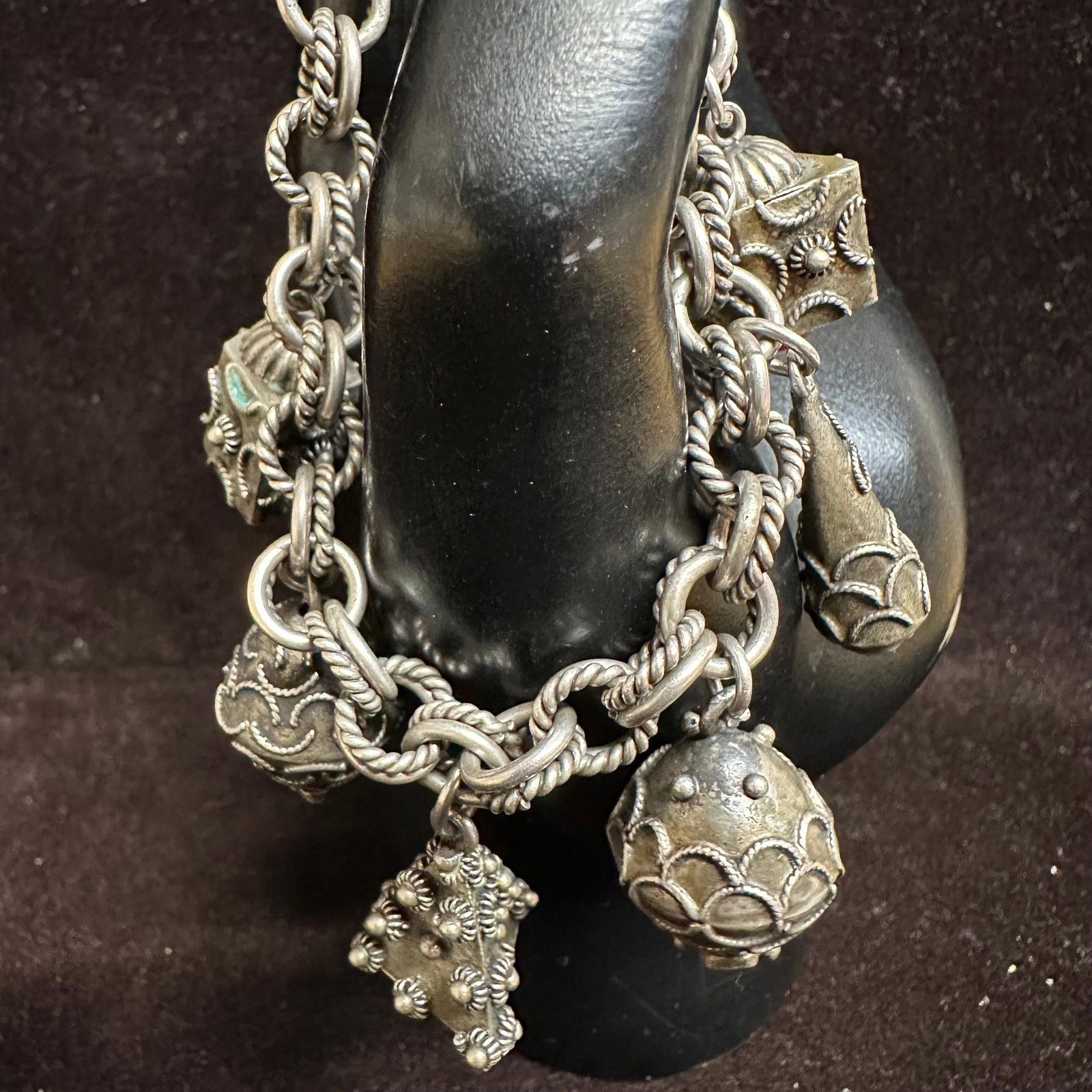 800 Silver Charm bracelet with Cabochon Stones Six Ornate Charms L72: This item is in good pre-owned, previously used/displayed condition with noticeable light wear and surface scratches. Please reference all photos for full details. This piece of jewelry has been teste