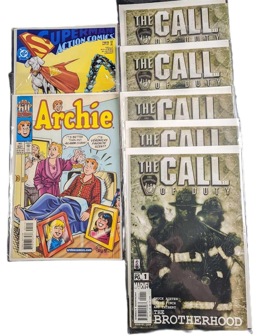 Lot Of 7 Call Of Duty Archie Superman Comics: This lot consists of: (1) Superman: Action Comics #789. This was released by DC comics in May 2002. (1) Archie #521. This was released by Archie Comics in June 2002. (Has some wrinkles on the cover).<