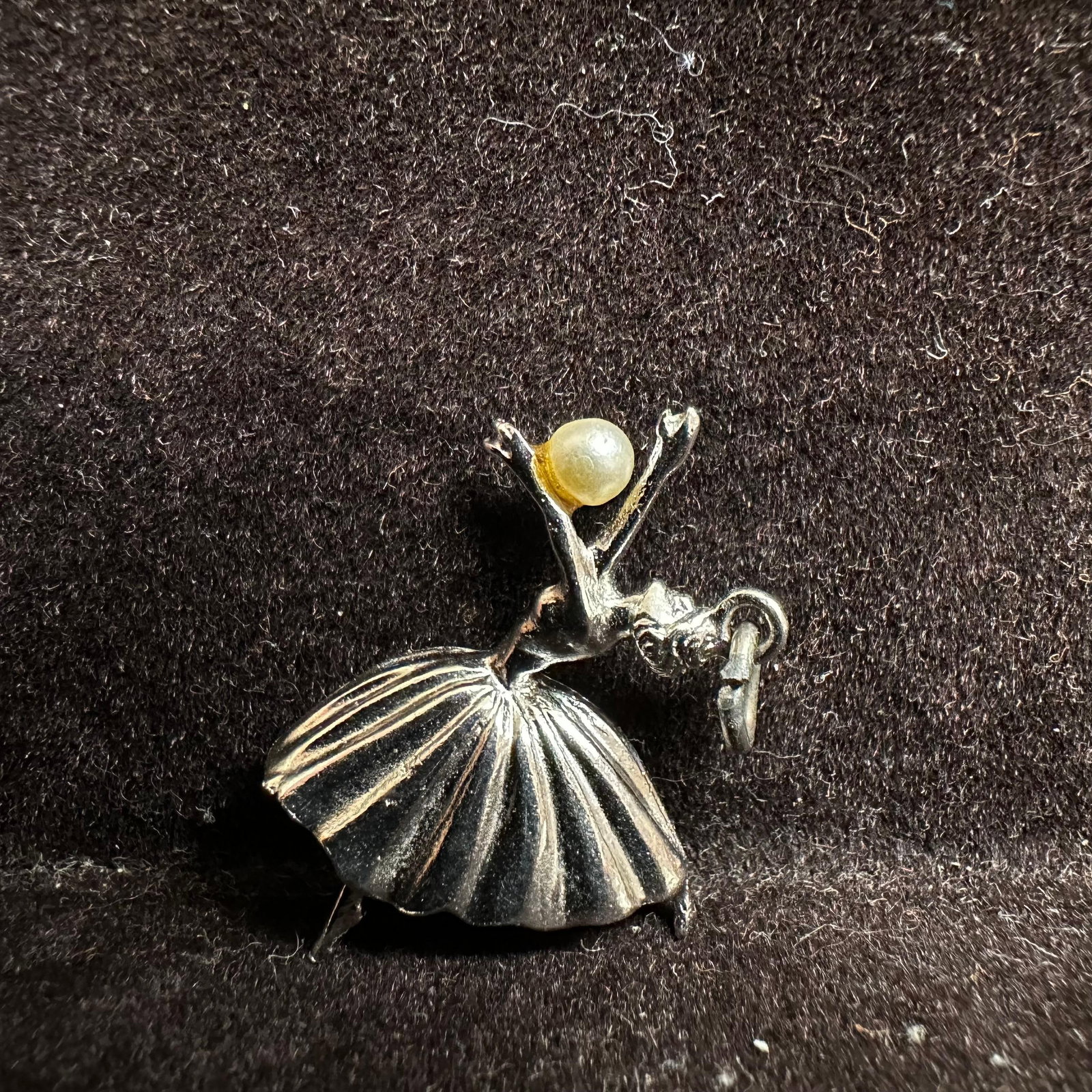 Pearl Accent Dancing Ballet Girl Ballerina Silver Charm Q65: This item is in good pre-owned, previously used/displayed condition with noticeable light wear and surface scratches. Please reference all photos for full details. This piece of jewelry has been teste