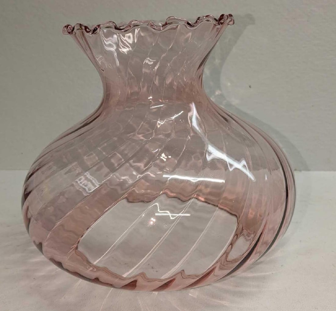 Vintage Glass Swirl Lamp Shade: Vintage Glass Swirl Lamp Shade. The maker and date of creation is unknown. This is approx 9" x 9" x 8" and it weighs 1.80lbs. The glass has no chips or cracks. There are some small imperfections/blist