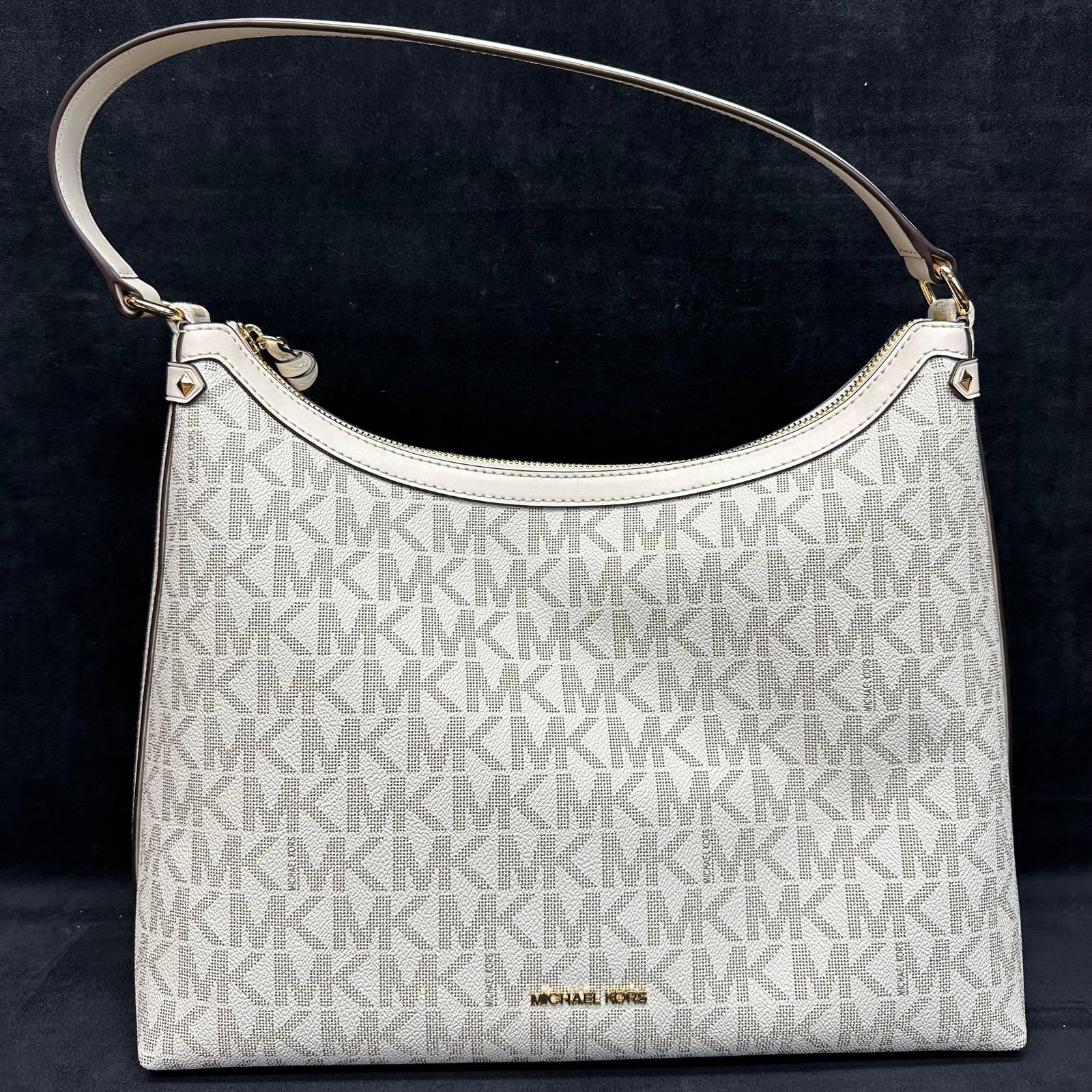 Michael Kors Maeve Vanilla Zipper Closure Hobo Shoulder Bag: This item is in good, like-new, previously stored condition with light wear and surface markings. Original tag still intact. Please reference all photos for full condition details. Bag: 14 1/2" x 
