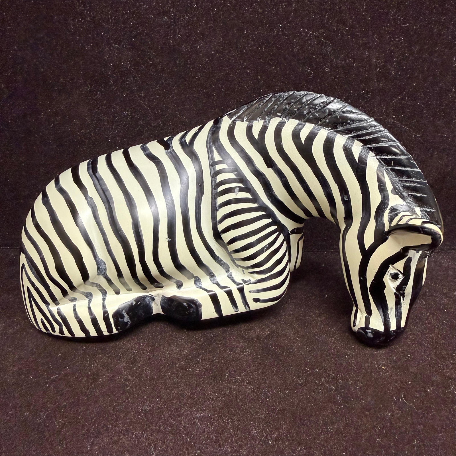 Hand Carved Kenyan Kisii Style Soapstone Zebra Sculpture Figure (1 of 8)