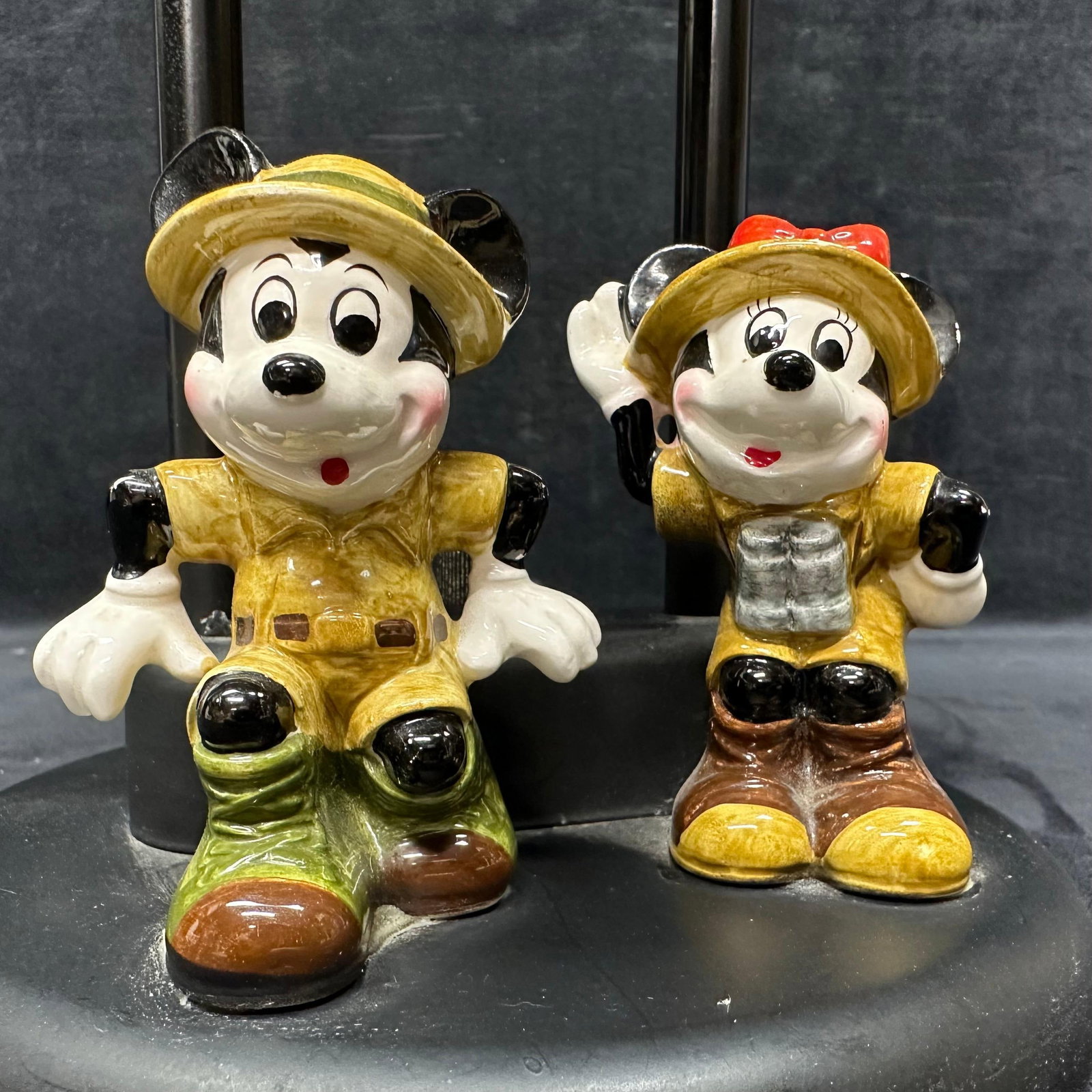 Disney Safari Mickey and Minnie Mouse Character Table Lamp (1 of 8)