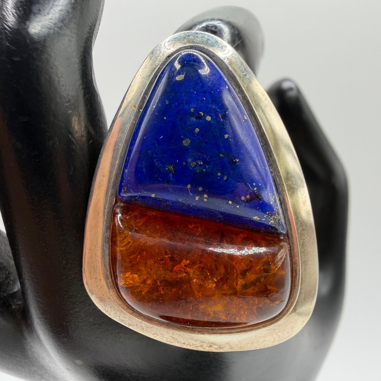 DTR Jay King Triangular Lapis and Amber Resin Sterling Silver Ring Sz 10: This item is in pre-owned, previously used/displayed condition with noticeable light wear and surface scratches. Please reference all photos for full details. This piece of jewelry has been tested and