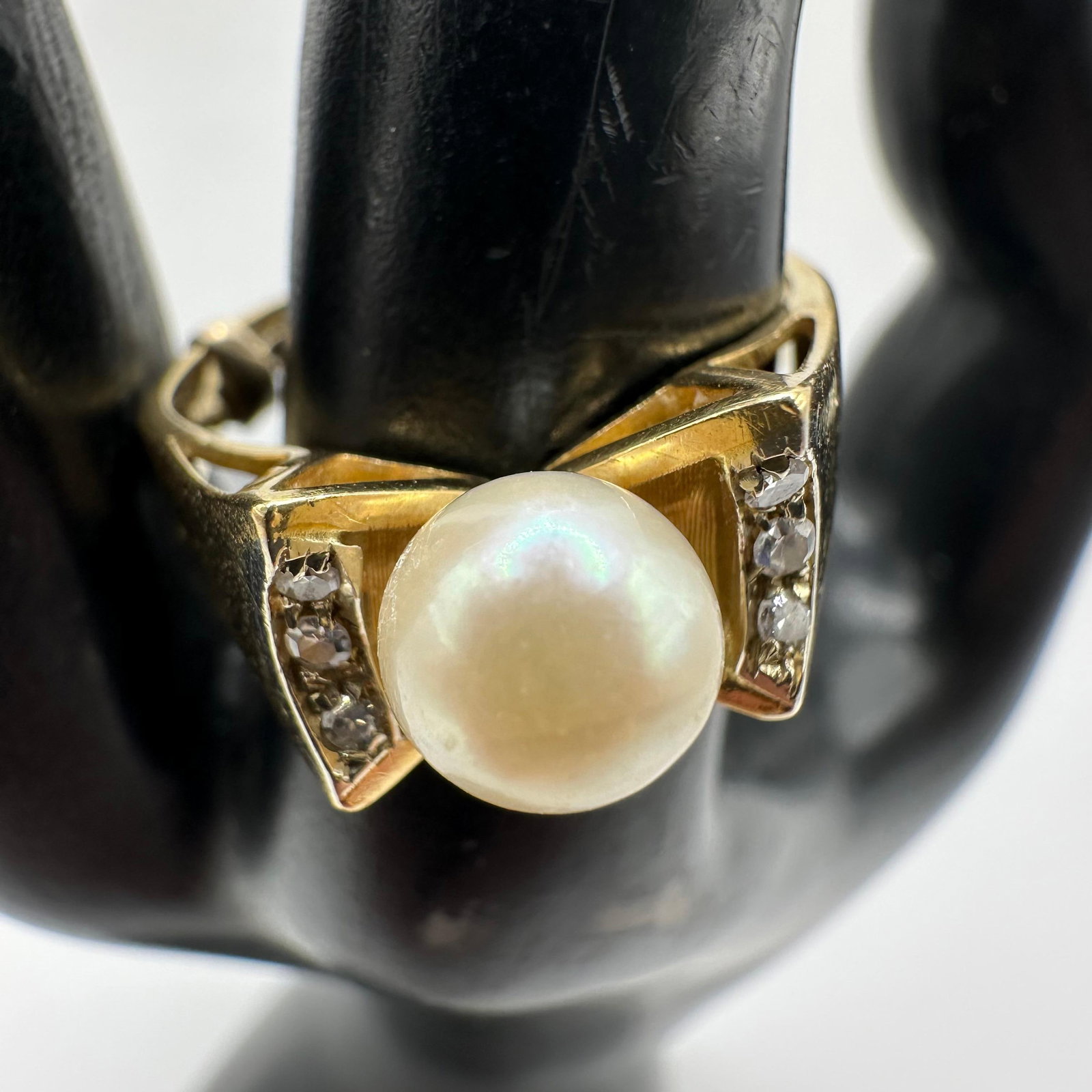 18K Yellow Gold Cultured Pearl Six Small Diamond Accents Ring: This item is in good pre-owned, previously used/displayed condition with noticeable light wear and surface scratches. Please reference all photos for full details. This piece of jewelry has been teste