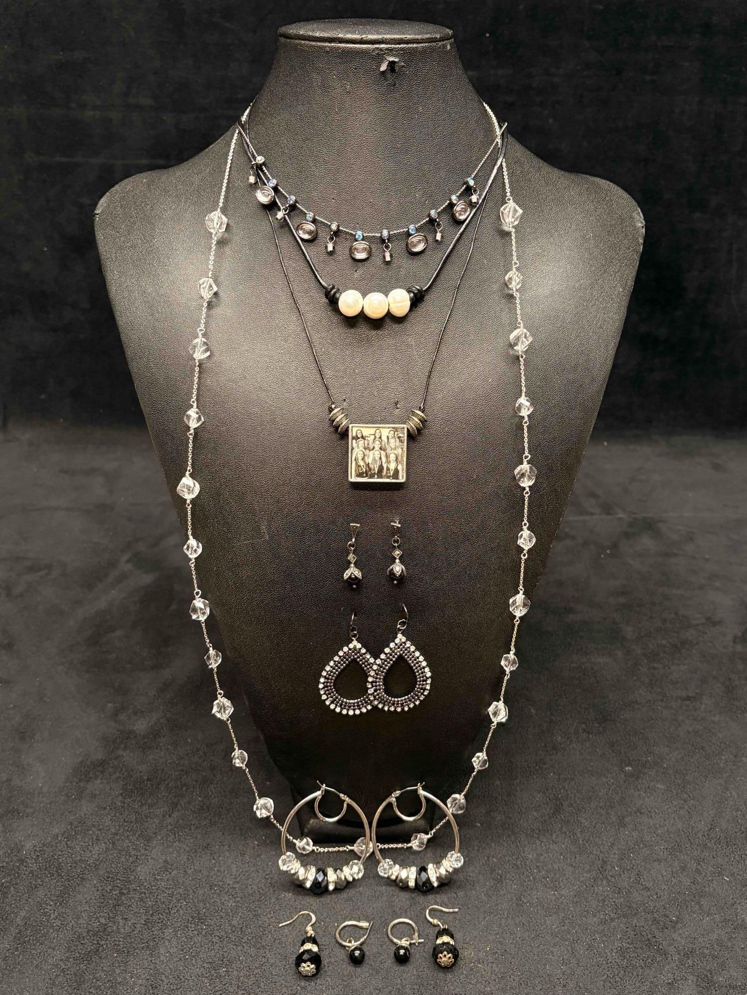 9pc Monochromatic Silver Linings Mixed Costume Jewelry Lot: This lot contains 9 pieces of costume jewelry, all of which in overall good condition with minor flaws due to age and use. Please refer to the images provided for full context of the lot's conditi