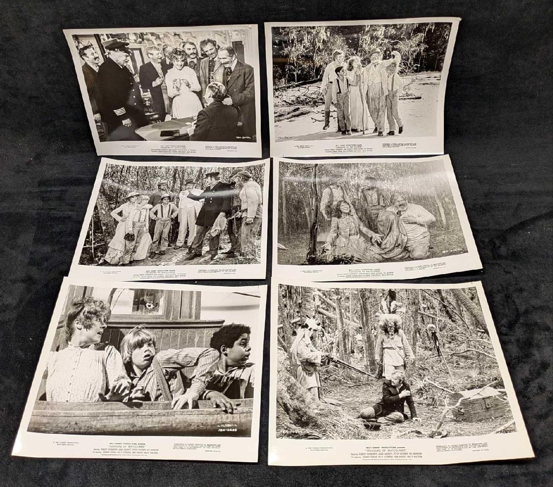 6 Vintage Disney Treasure Of Matecumbe B&W Photo Prints: 6 Vintage Disney Treasure Of Matecumbe B&W Photo Prints. It comes with six 8" x 10" glossy photo prints that show highlights from the 1976 adventure film, "Treasure Of Matecumbe". This is conside