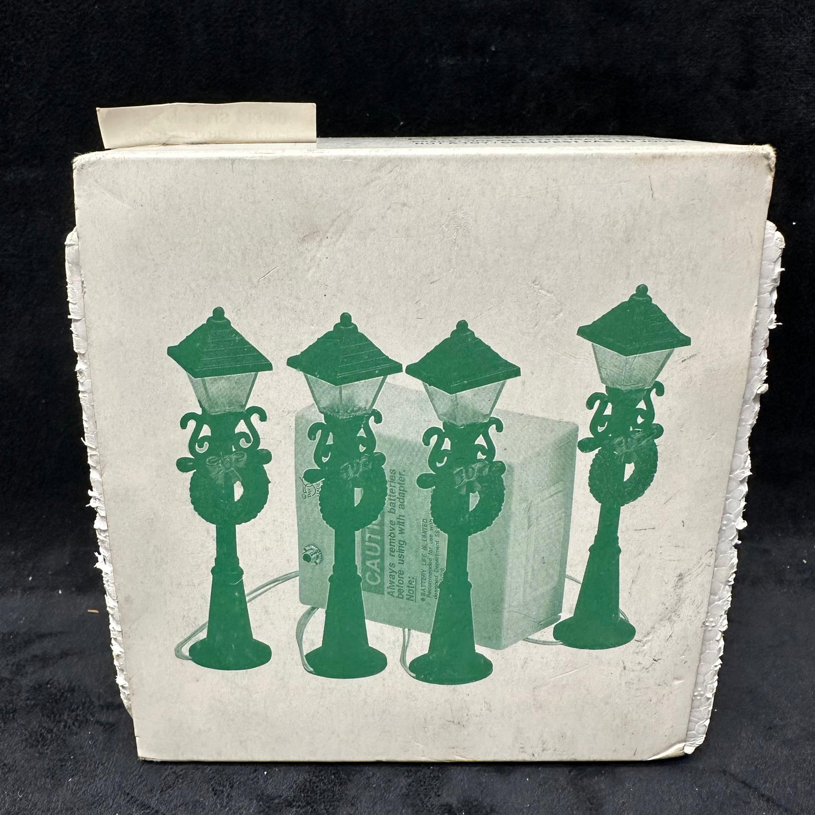 Dept 56 Village Accessories Turn Of The Century Lamps Battery Op Christmas Four Set: These items are in good pre-owned, previously displayed condition with light wear and surface markings. Please reference all photos for full details. Box: 5" x 5 1/2'' x 3". Weight: 0.