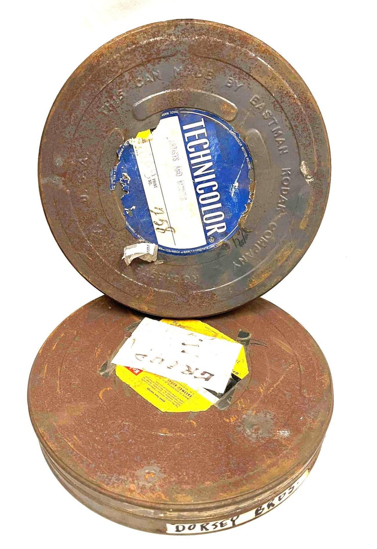 Two Vintage Kodak Technicolor Reel Case Can For Motion Pictures (1): This lot contains Two Vintage Kodak Technicolor Reel Case Can For Motion Pictures (1). Each Can is approx 10 1/2" x 10 1/2" x 1 3/4" and together the two weigh 1.7lbs. Overall the Film Cans