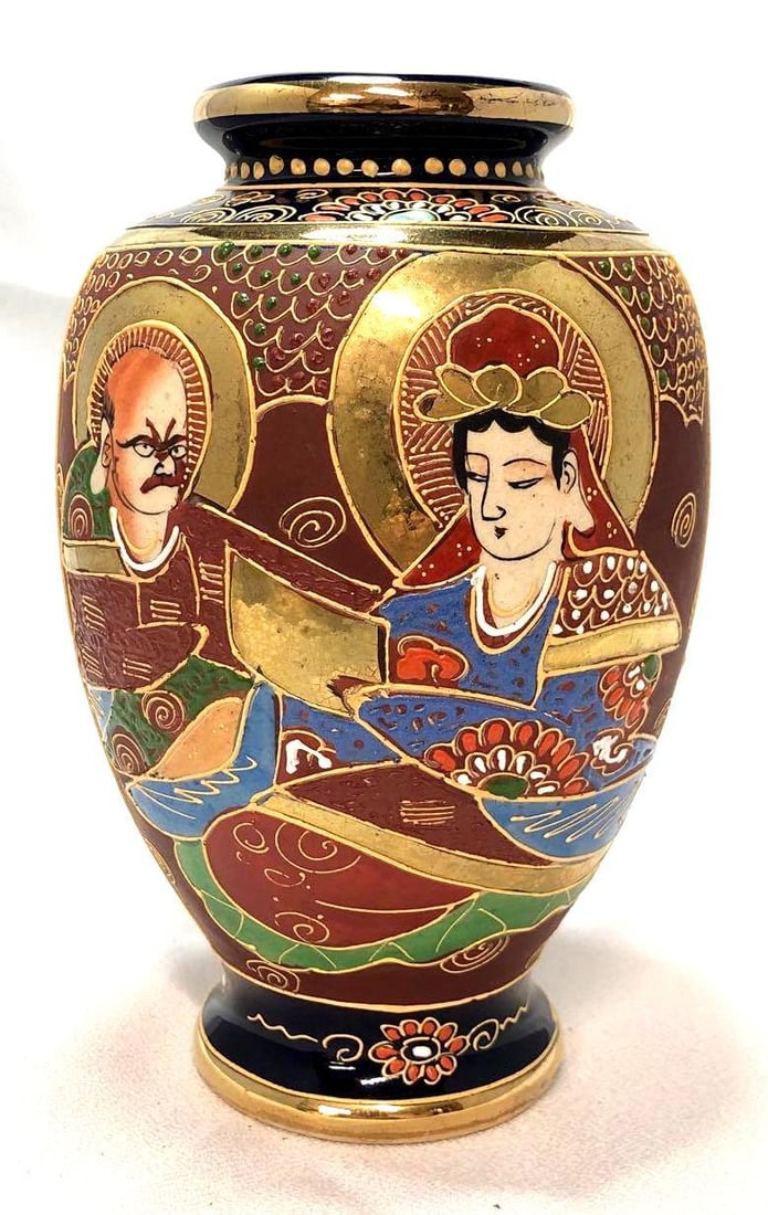 Vintage Japanese Satsuma Moriage Gilt Vase (1 of 6)