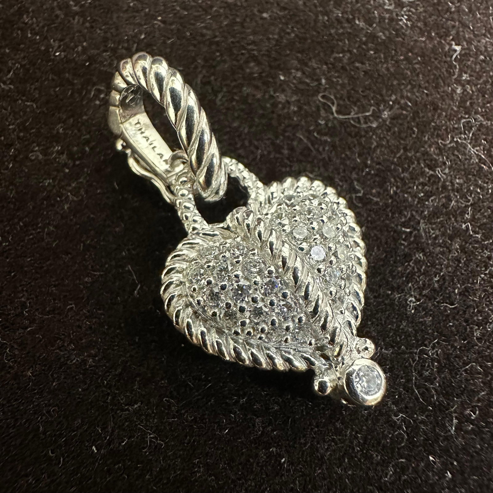 Judith Ripka Sterling Silver 925 CZ Enhancer Heart Charm: This item is in good pre-owned, previously used/displayed condition with noticeable light wear and surface scratches. Please reference all photos for full details. This piece of jewelry has been teste