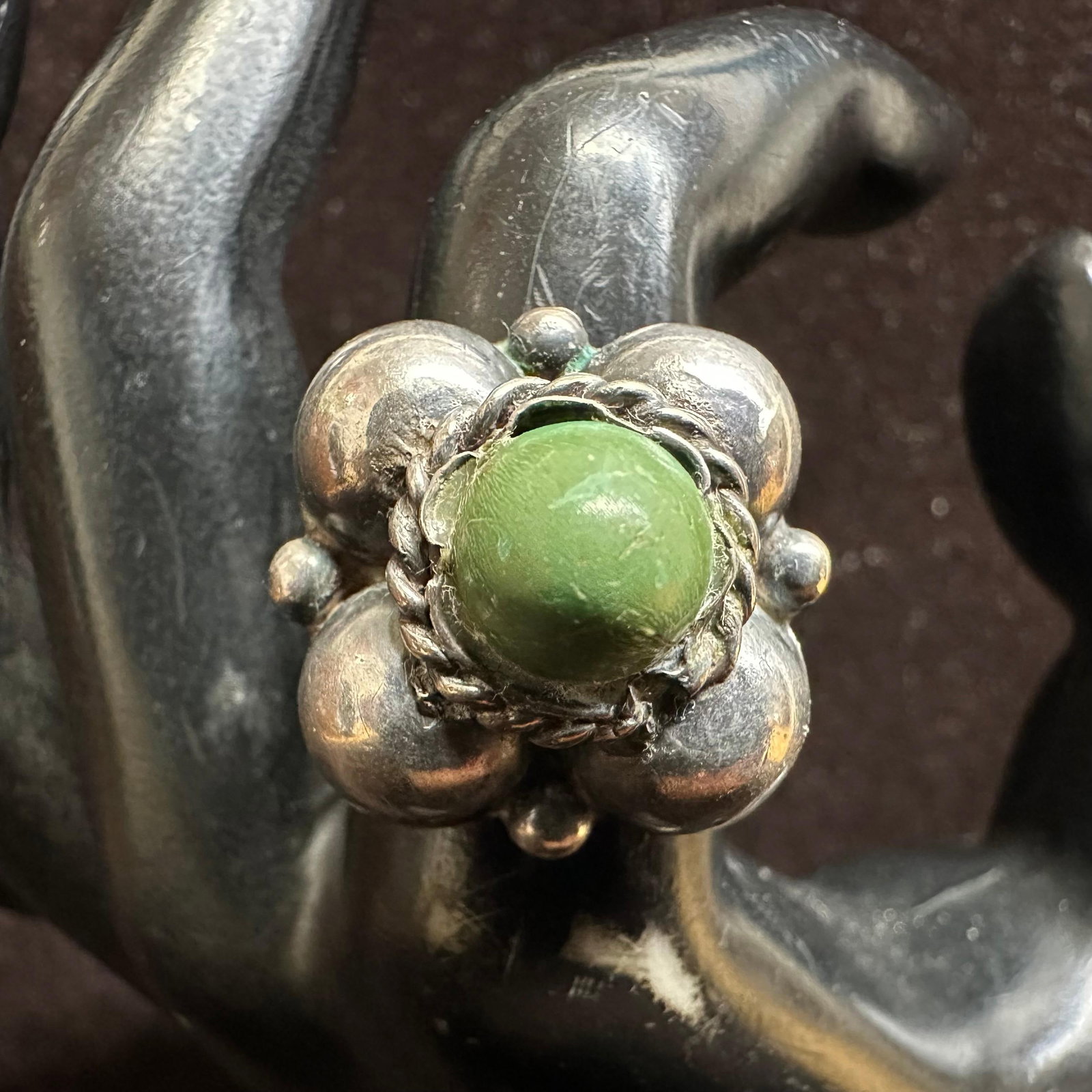 Green Stone Silver Ring Size 9.5: This item is in good pre-owned, previously used/displayed condition with noticeable light wear and surface scratches. Please reference all photos for full details. This piece of jewelry has been teste