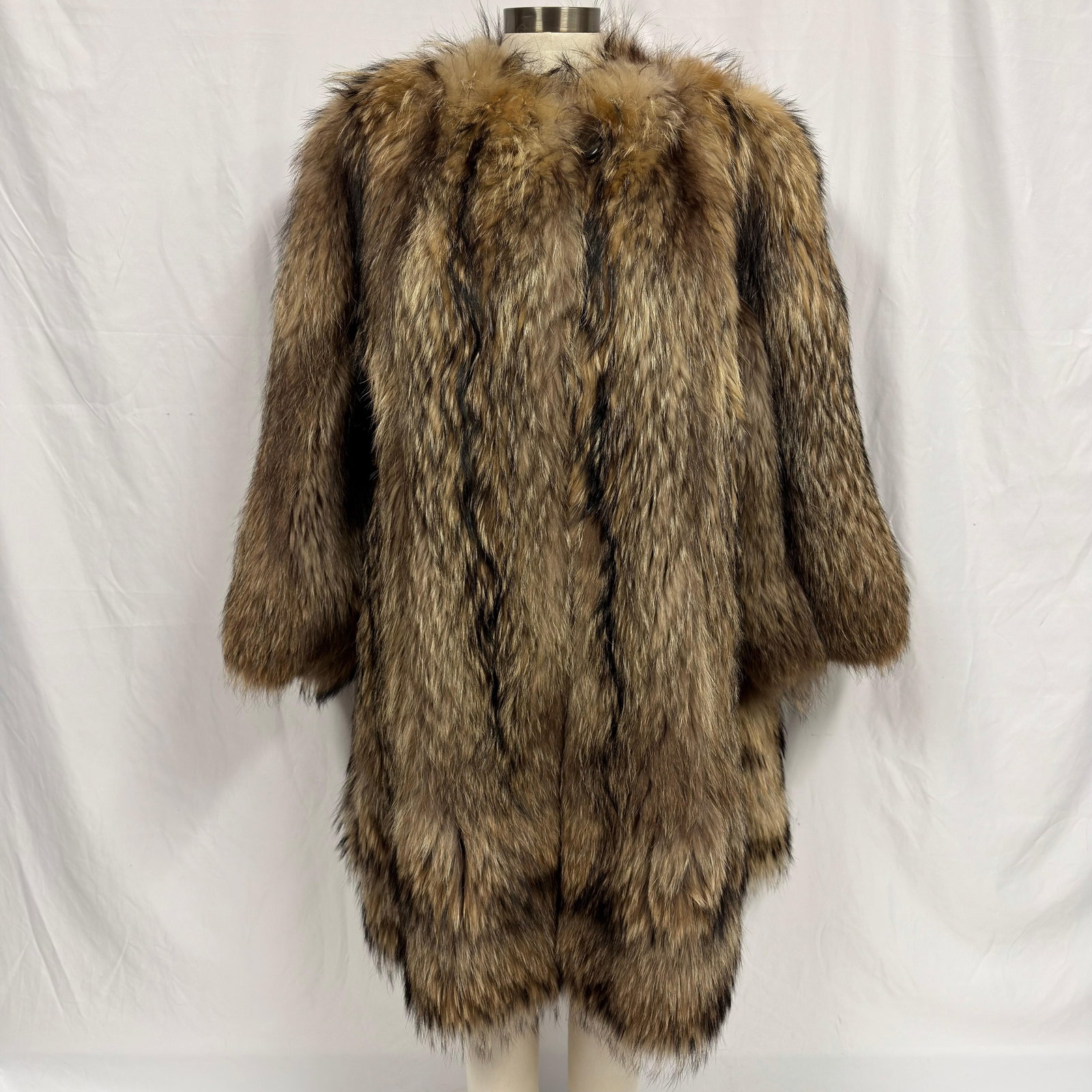 Japanese Raccoon Dog Tanuki Fur Coat FurGG (1 of 6)